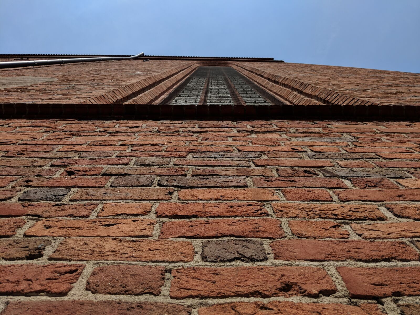Google Pixel 2 XL sample photo. Facade, building, city photography
