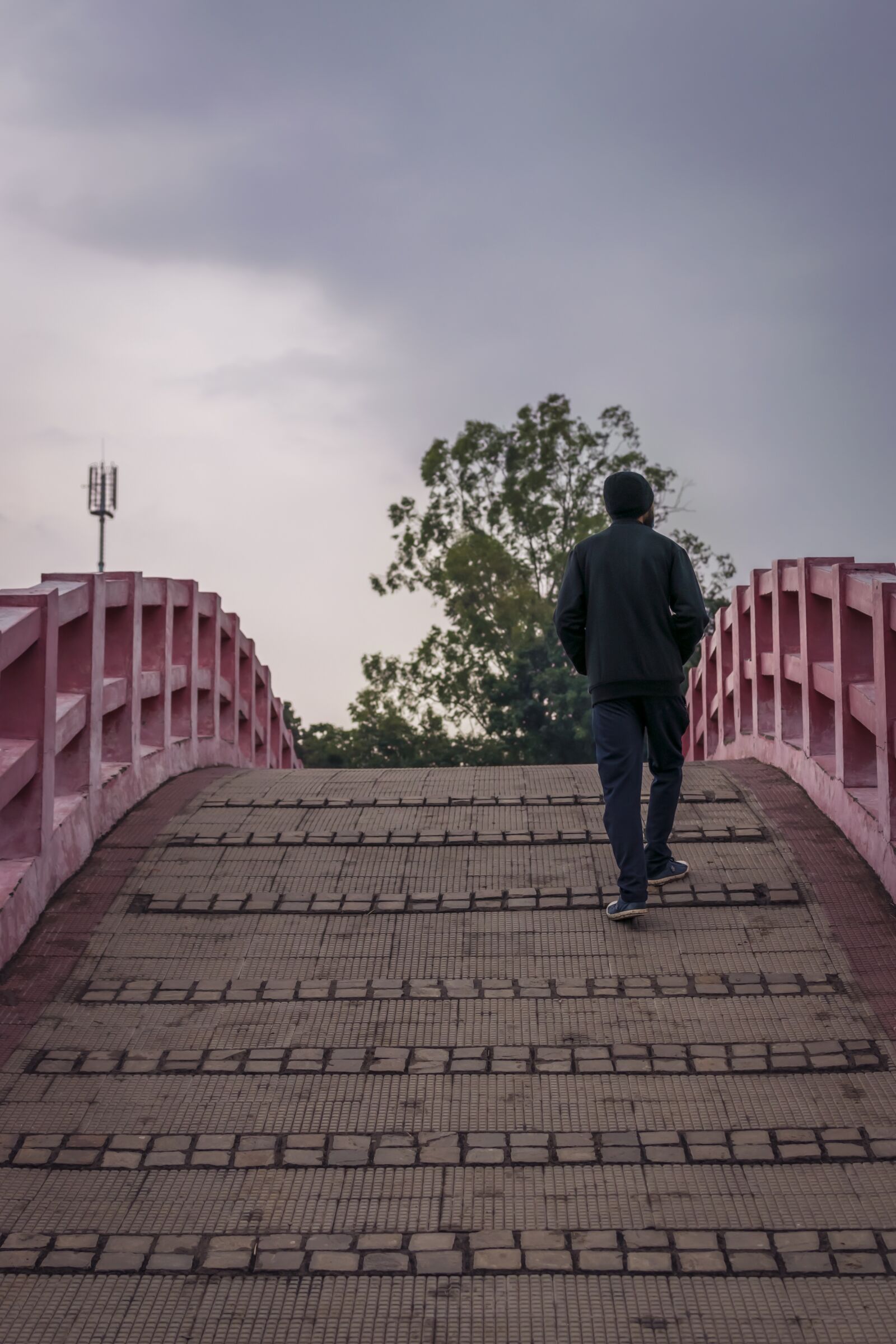 Nikon D3300 sample photo. Walking, bridge, man walking photography