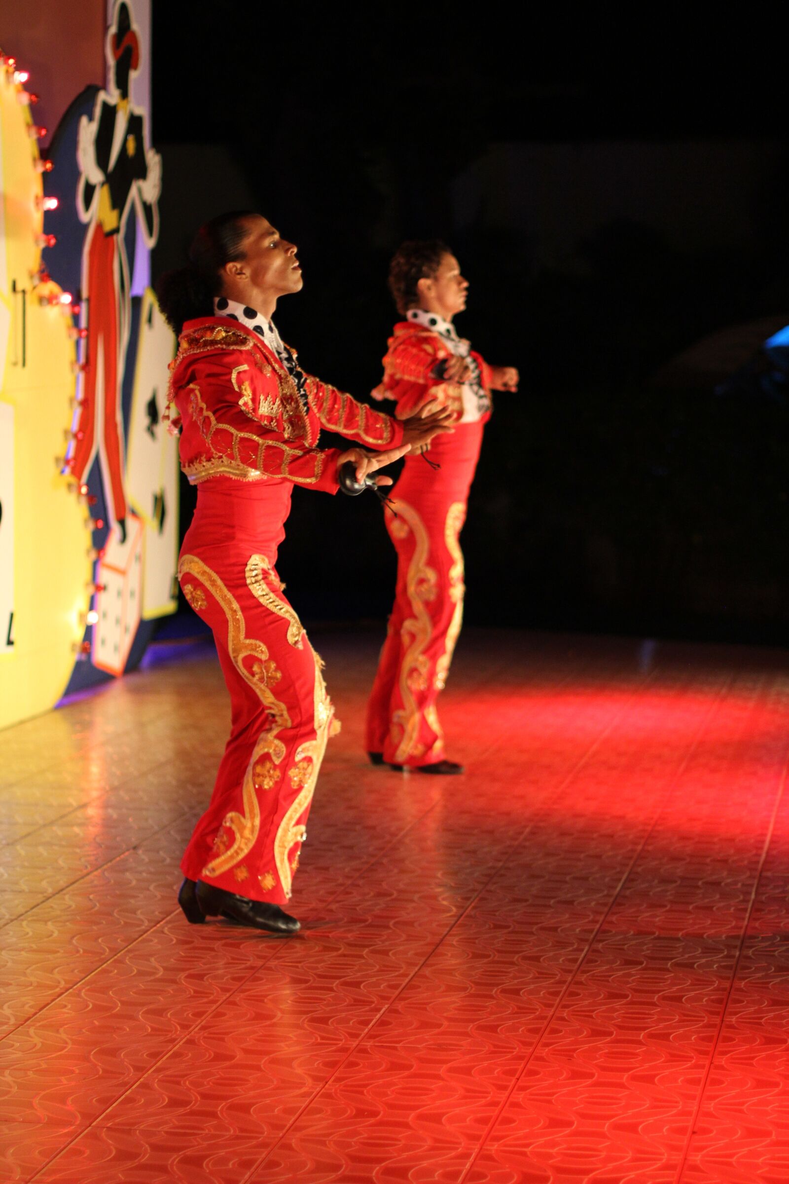 Canon EOS 7D sample photo. Show, arena blanca, dance photography