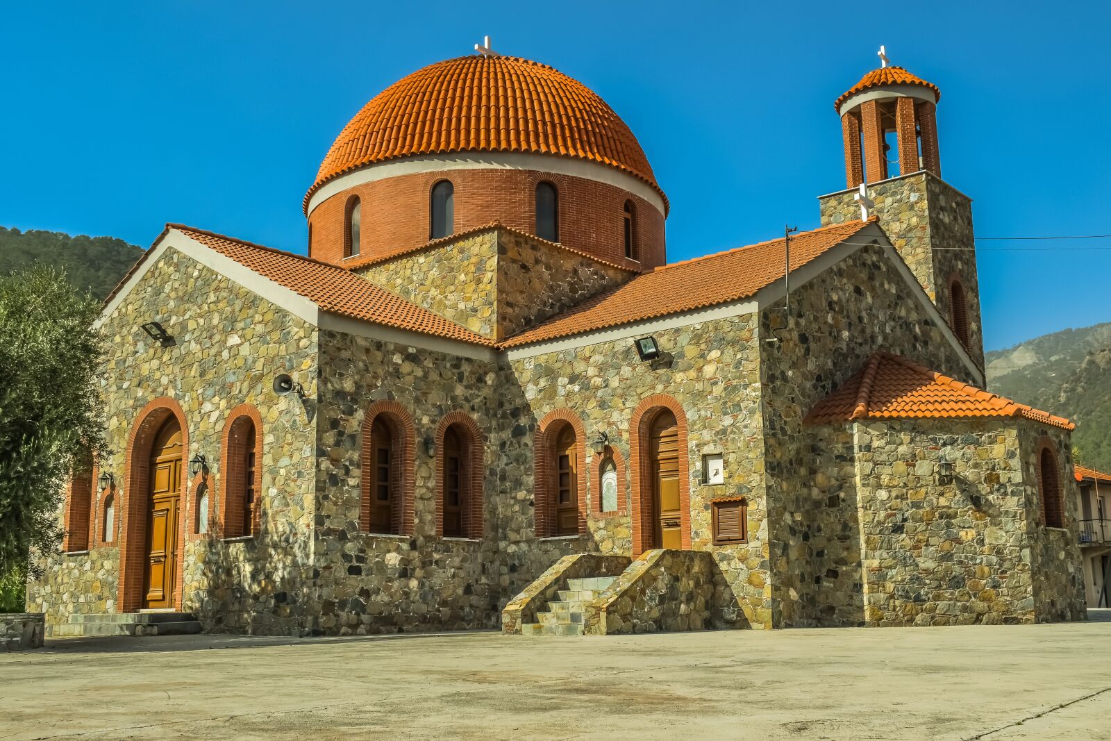 Nikon D3300 sample photo. Church, architecture, building photography
