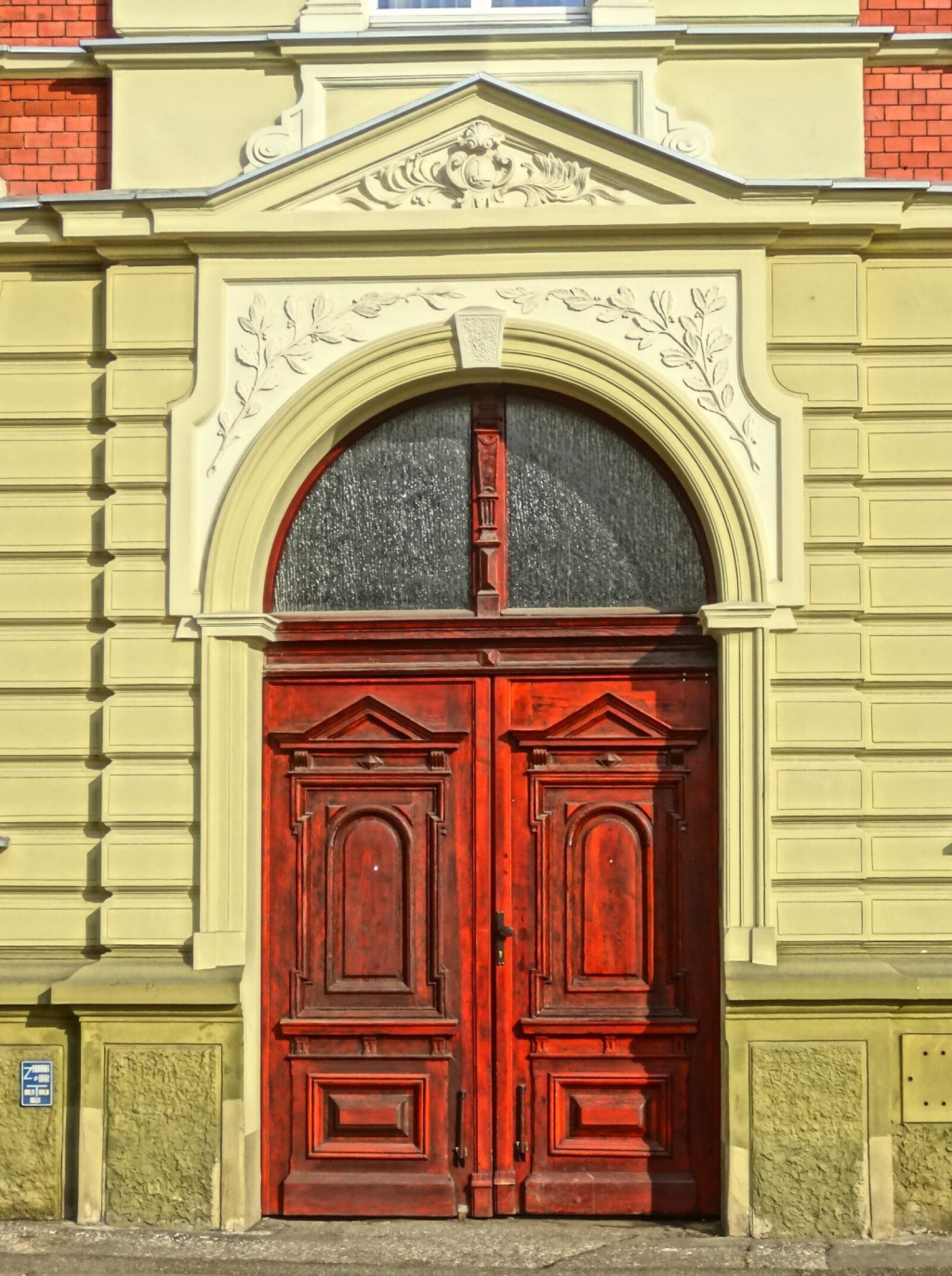Sony Cyber-shot DSC-HX20V sample photo. Bydgoszcz, portal, door photography