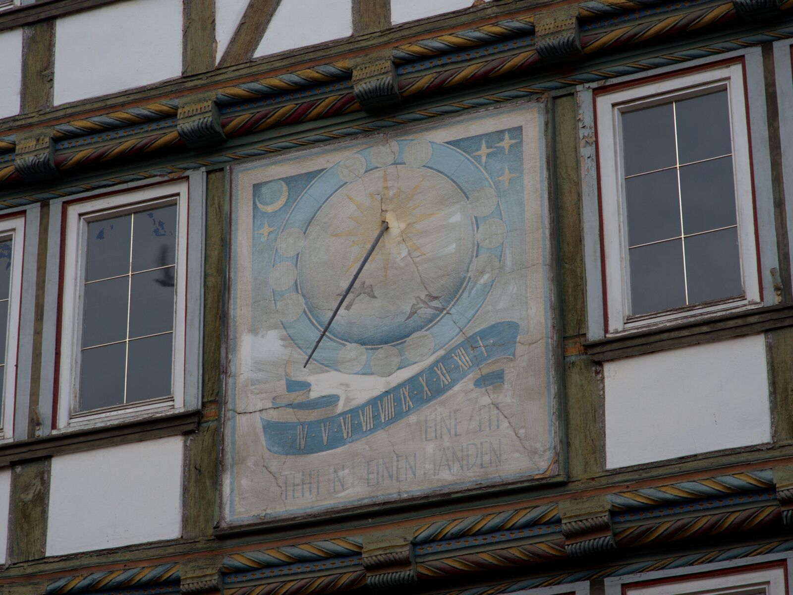 Sony a7 II + Sony FE 85mm F1.8 sample photo. Sundial, clock, time photography