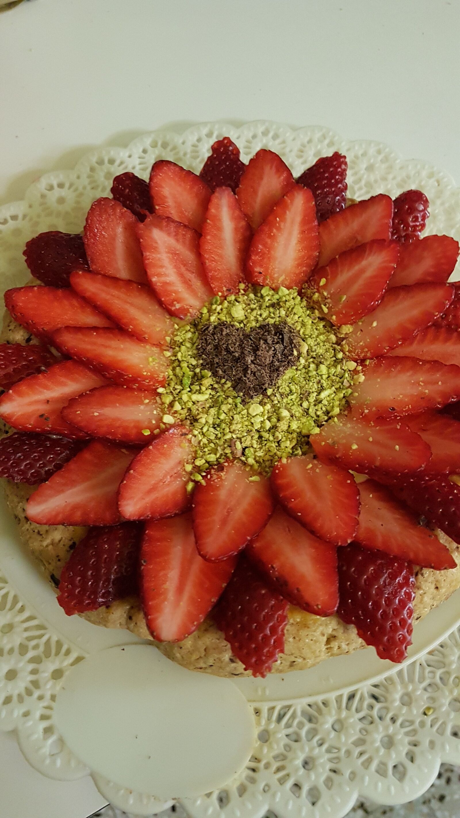 Samsung Galaxy S7 Edge sample photo. Cake, strawberries, good morning photography