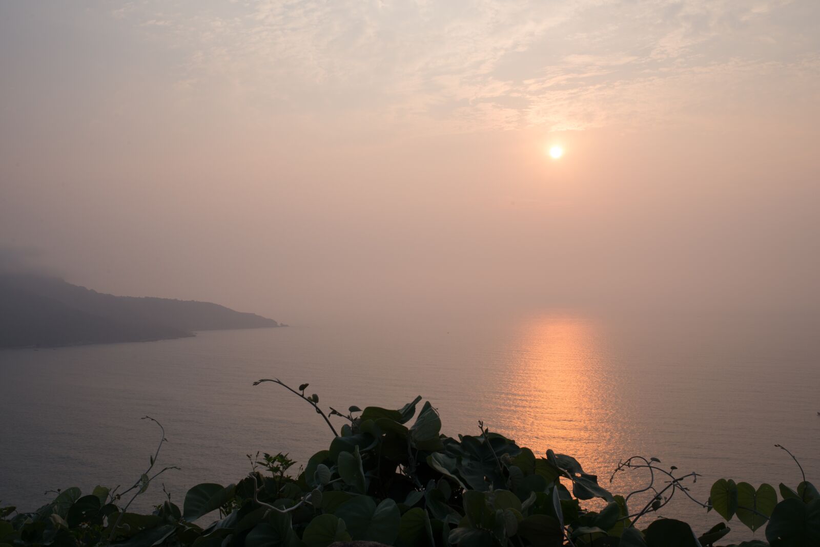 Nikon D610 sample photo. Dawn, the sea, skin photography