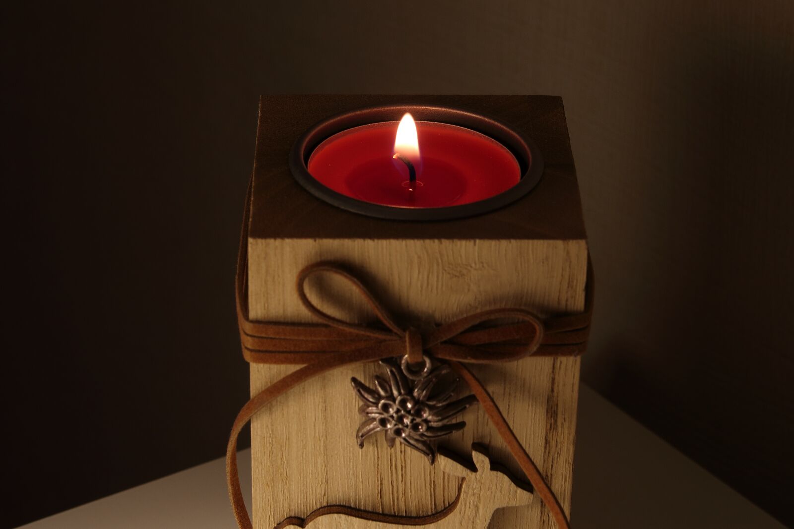 Canon PowerShot G7 X Mark II sample photo. Candle, candle holder, fire photography