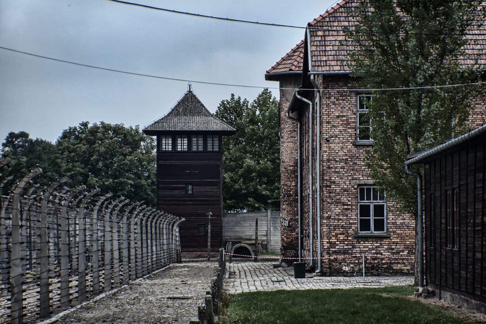 Canon EOS 600D (Rebel EOS T3i / EOS Kiss X5) sample photo. Auschwitz i, auschwitz, poland photography