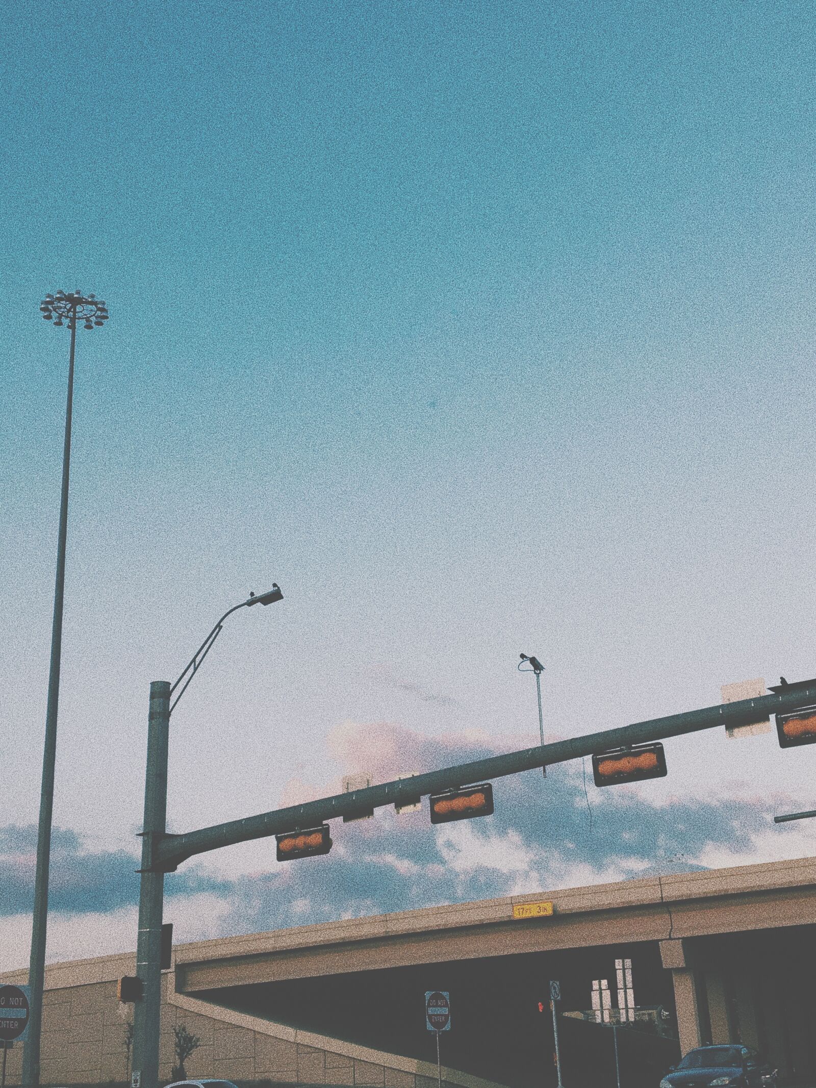 iPhone 6s back camera 4.15mm f/2.2 sample photo. Car, drive, grain, highway photography