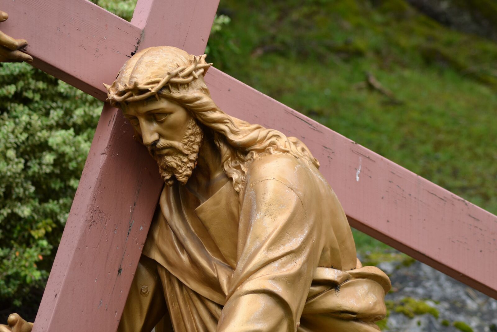 Nikon D3100 sample photo. Statue, person, cross photography
