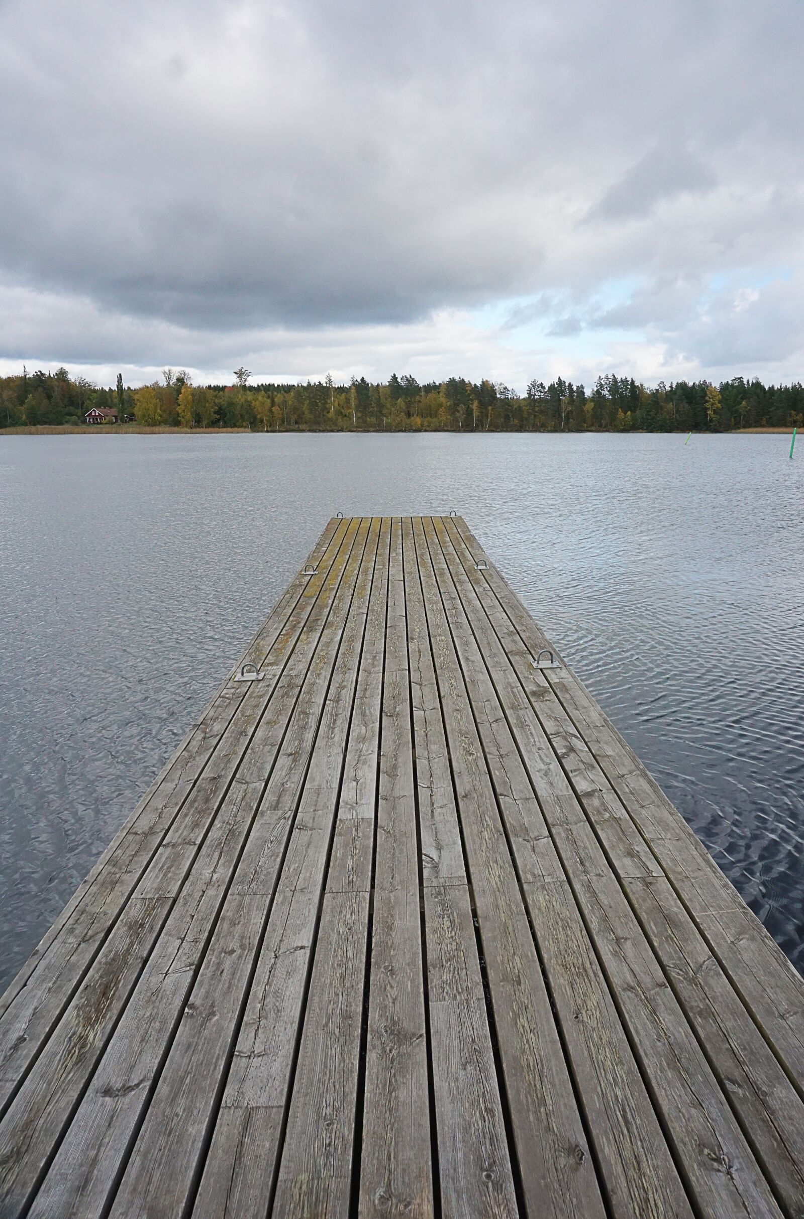 Sony E 16-50mm F3.5-5.6 PZ OSS sample photo. Web, pier, wooden boards photography