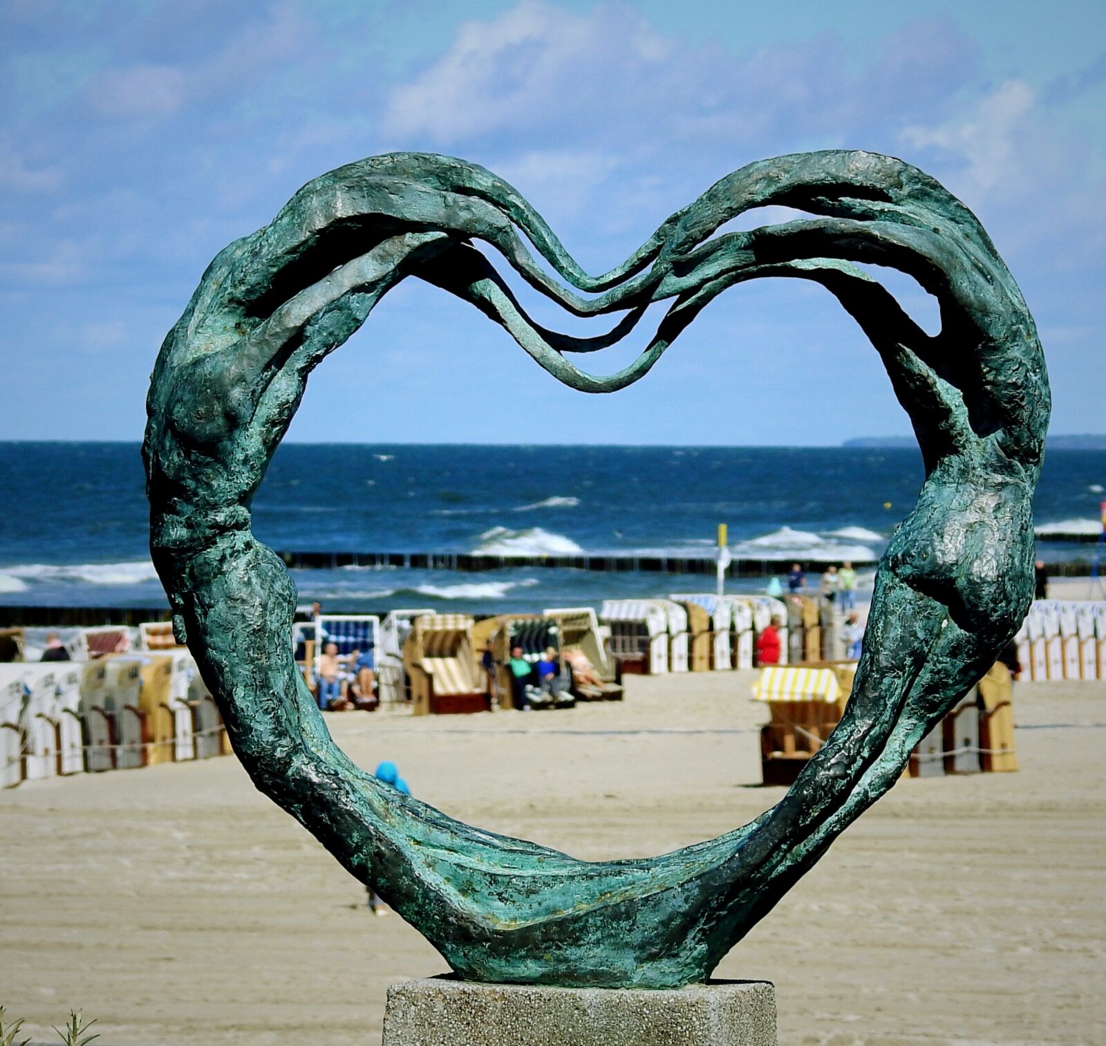 Nikon Coolpix P900 sample photo. Sculpture, ko obrzeg, the photography