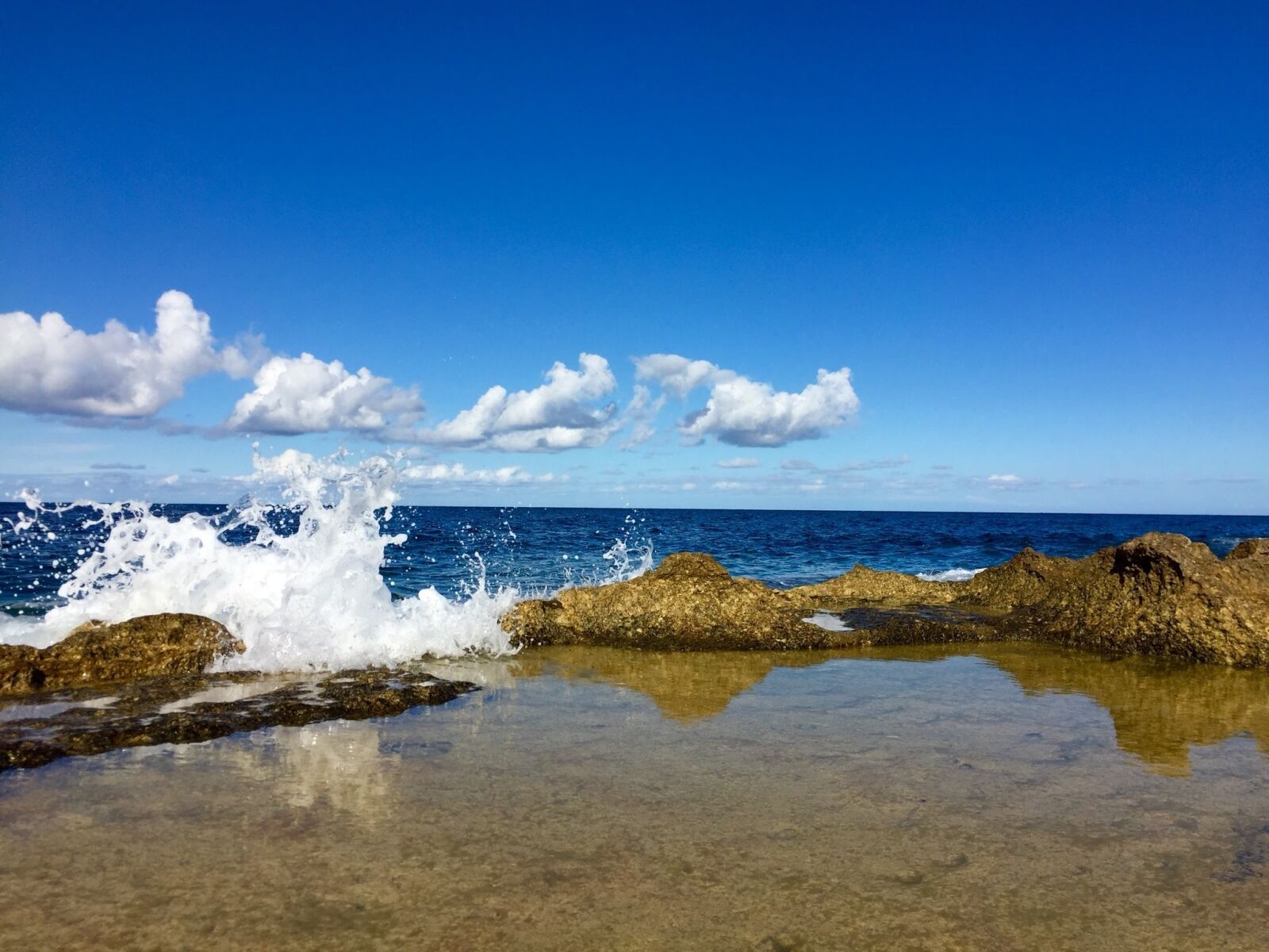 Apple iPhone 6 sample photo. Malta, coast, sea photography