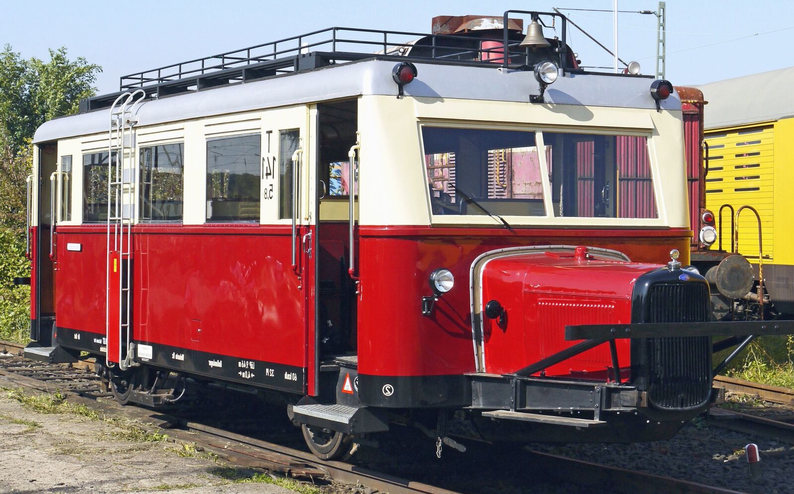 Panasonic Lumix DMC-G1 sample photo. Train, locomotive, railway, streetcar photography