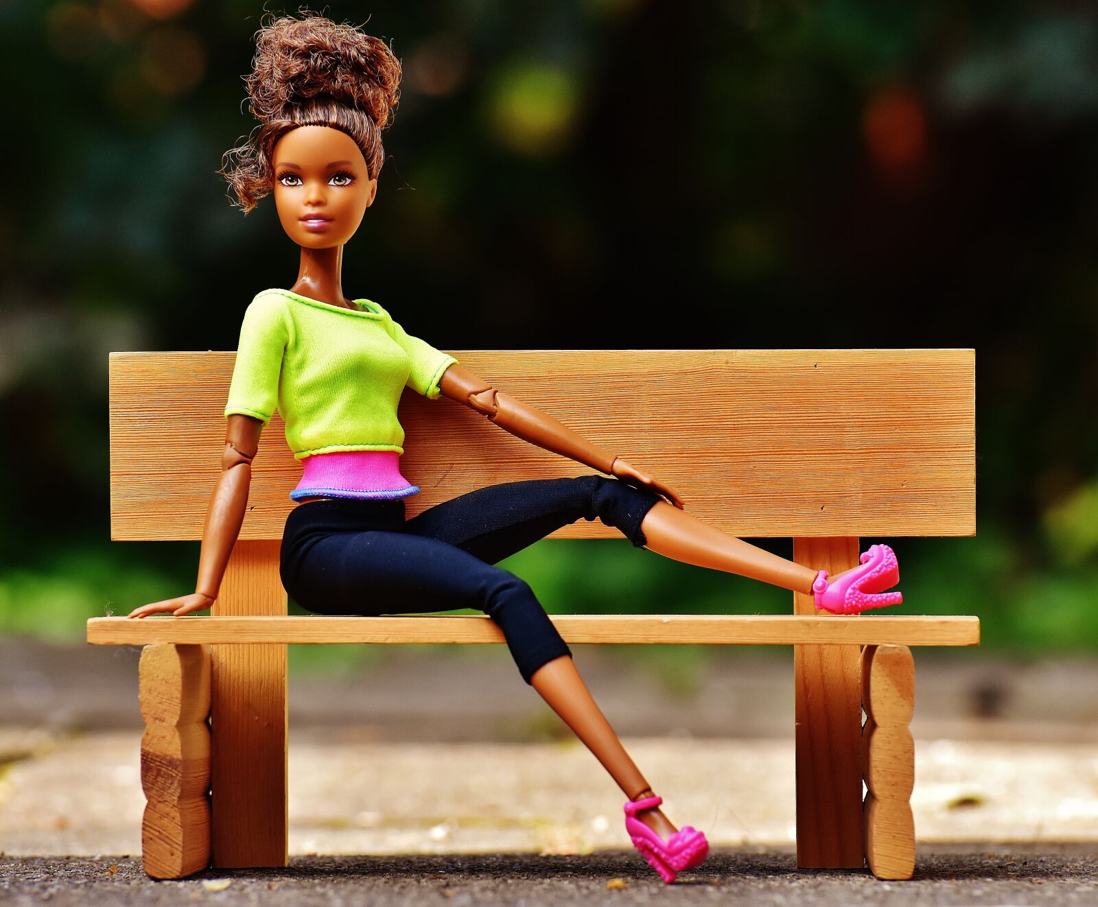 Nikon D7200 sample photo. Beauty, barbie, bank photography