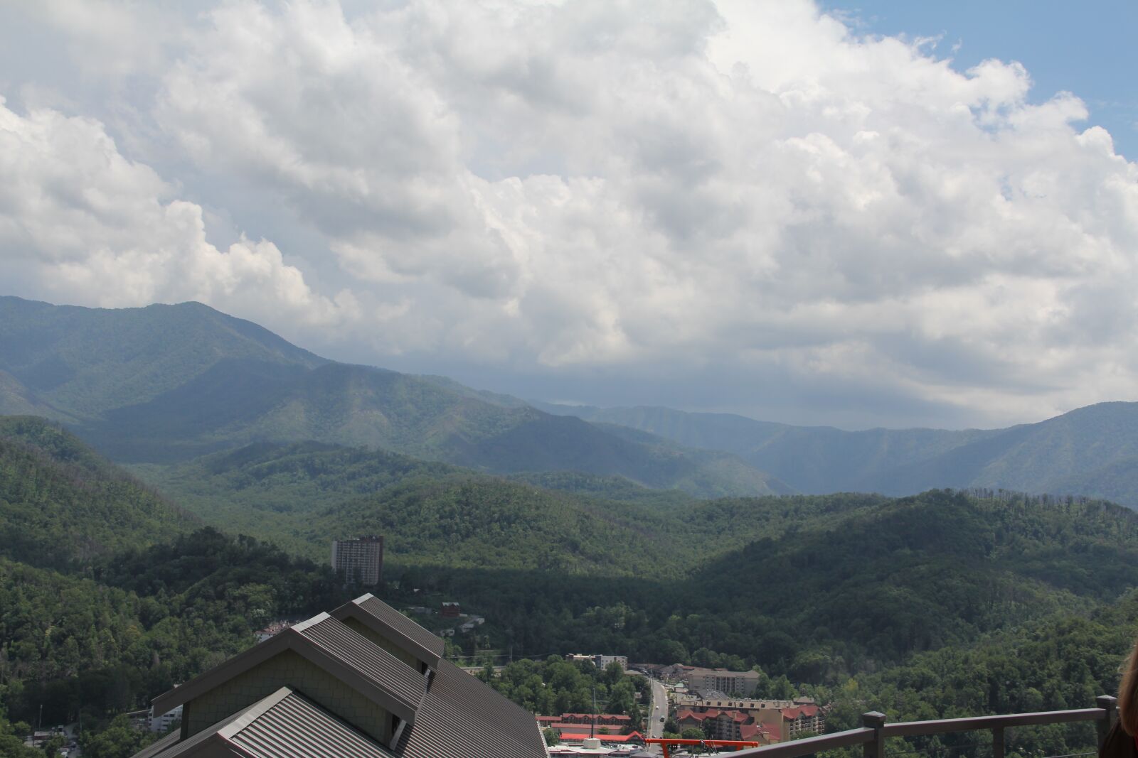 Canon EOS 60D sample photo. Gatlinburg, smokey mountains, gateway photography