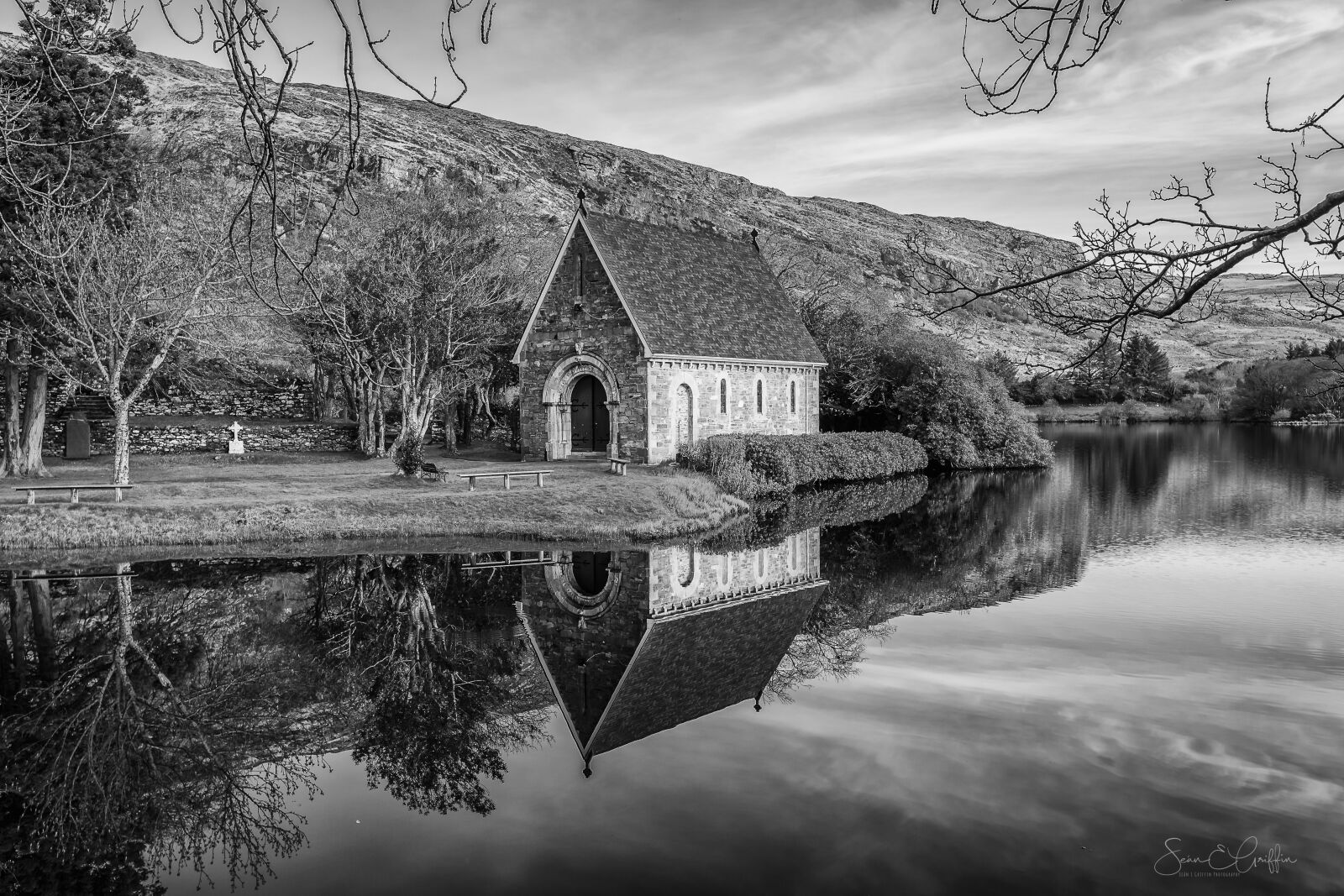 Canon EF 16-35mm F2.8L II USM sample photo. Chapel, reflection, b w photography