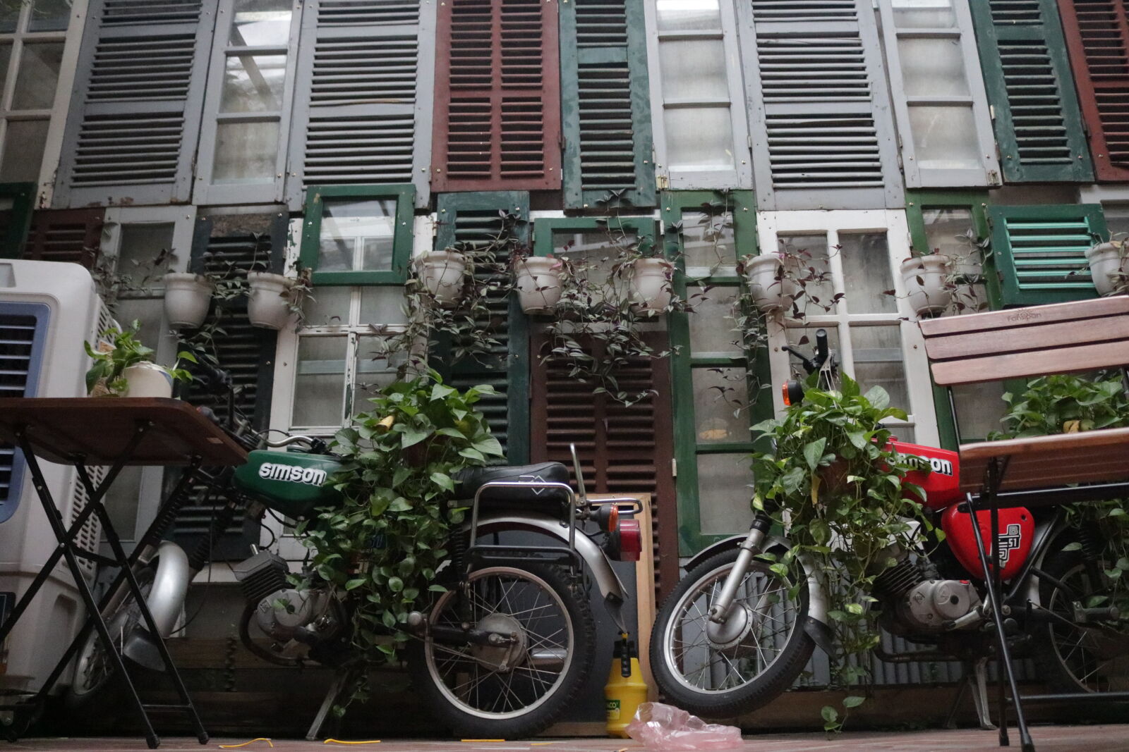 Canon EOS 750D (EOS Rebel T6i / EOS Kiss X8i) sample photo. Architecture, building, business, city photography