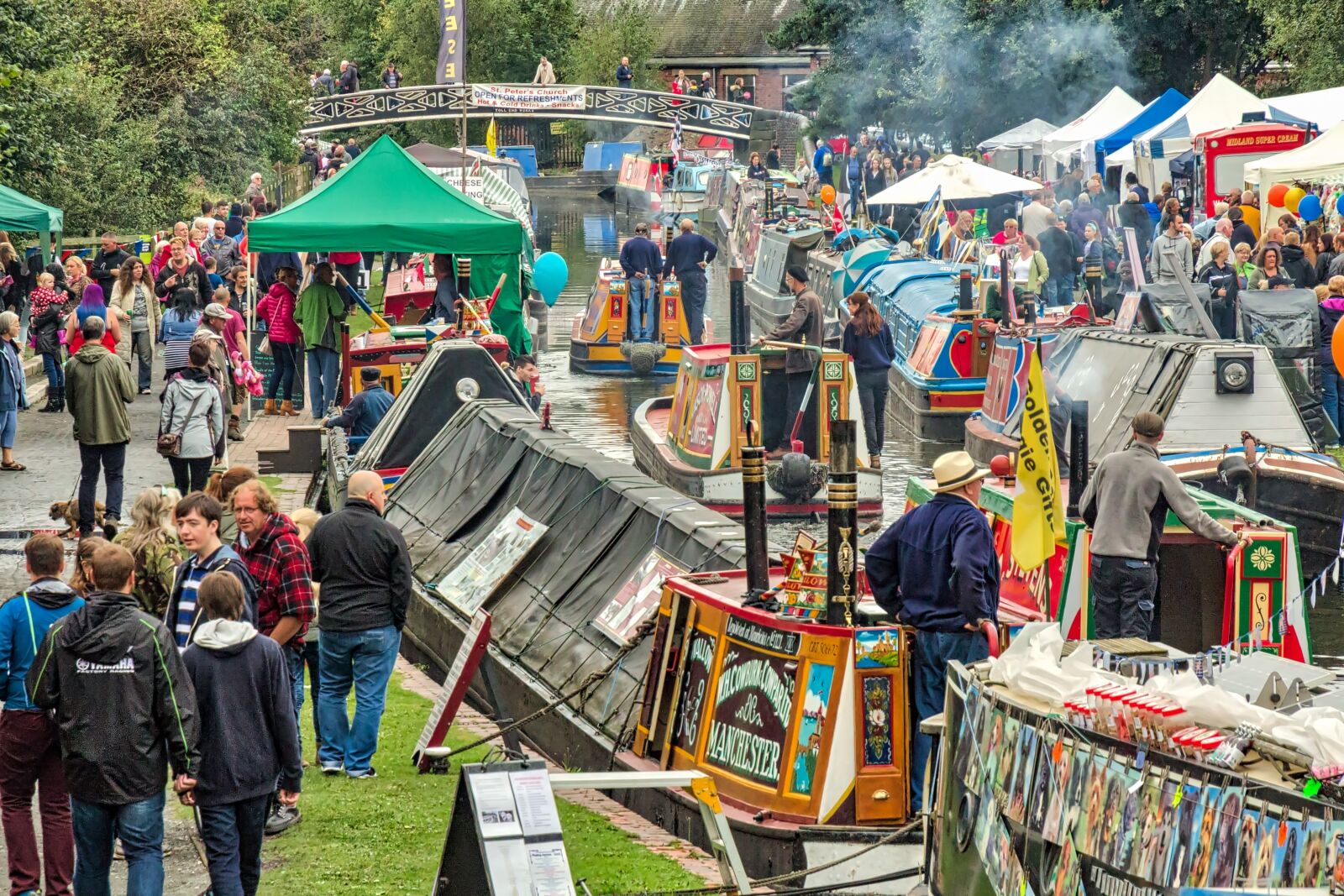 Canon EOS 650D (EOS Rebel T4i / EOS Kiss X6i) sample photo. Boat festival, canal, netherton photography