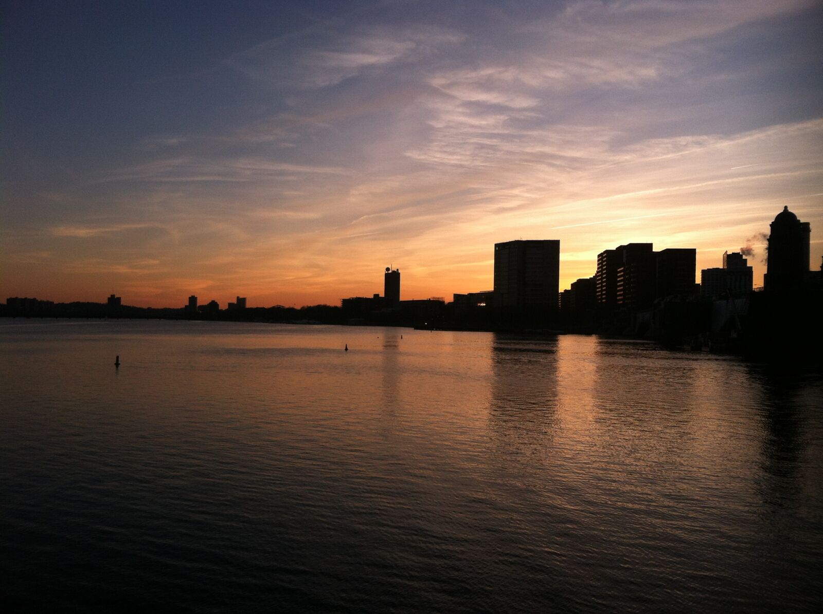 iPhone 4 back camera 3.85mm f/2.8 sample photo. Sunset, skyline, boston, dusk photography