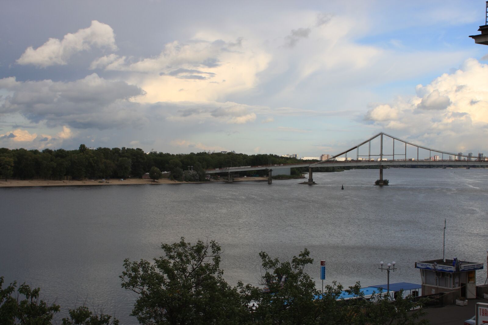 Canon EOS 40D sample photo. Kyiv, river, clouds photography