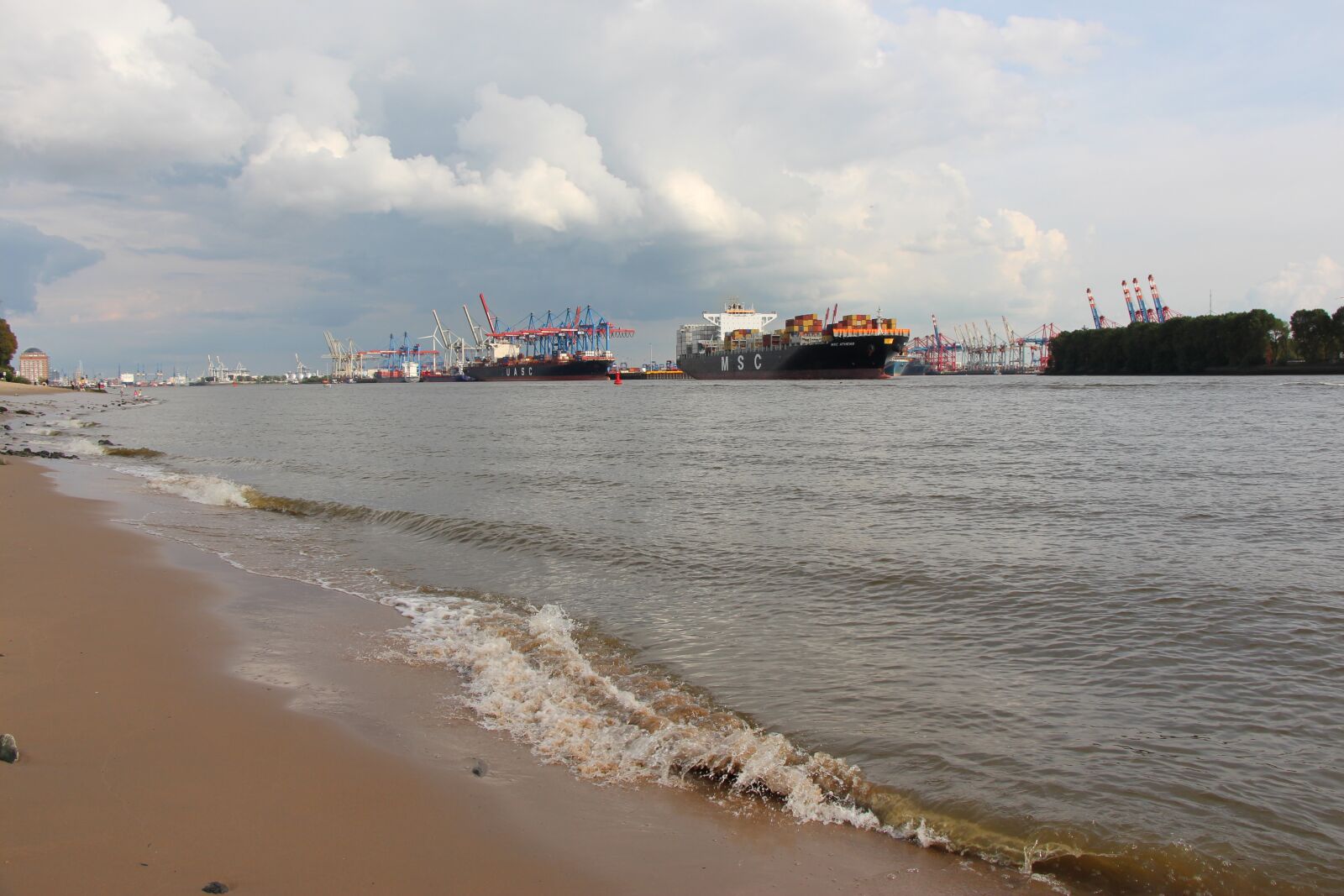Canon EOS 650D (EOS Rebel T4i / EOS Kiss X6i) sample photo. Port, elbe, container terminal photography
