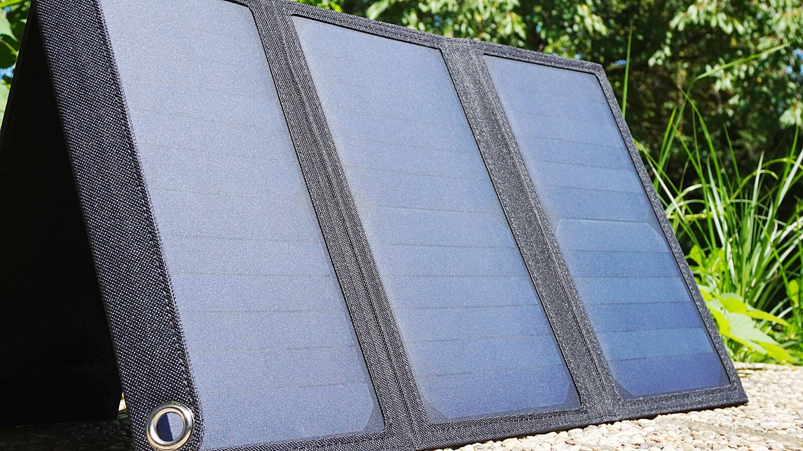 Sony Alpha a5000 (ILCE 5000) sample photo. Photovoltaic, solar, solar cells photography