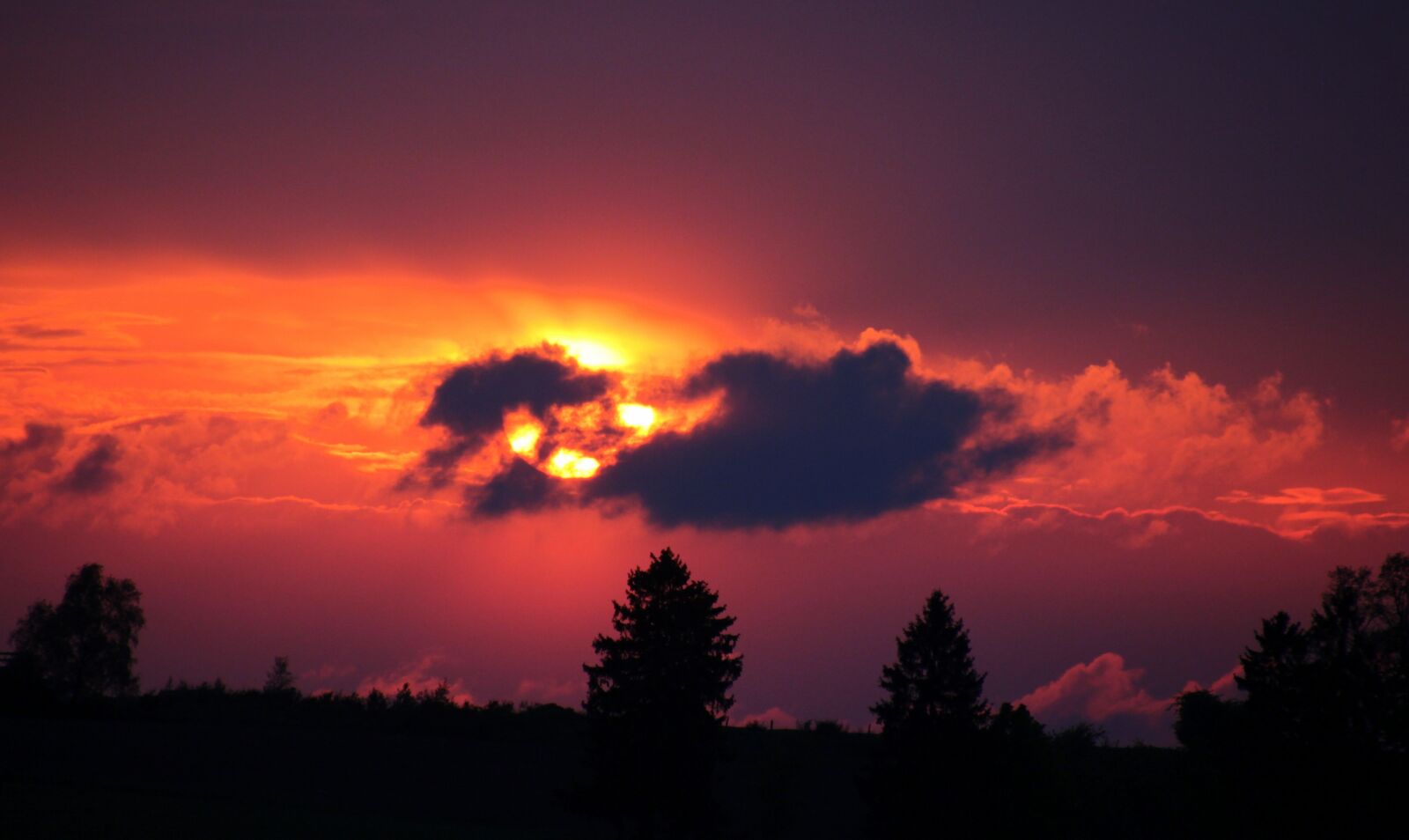 Canon EOS 650D (EOS Rebel T4i / EOS Kiss X6i) sample photo. Sunset, sun, abendstimmung photography