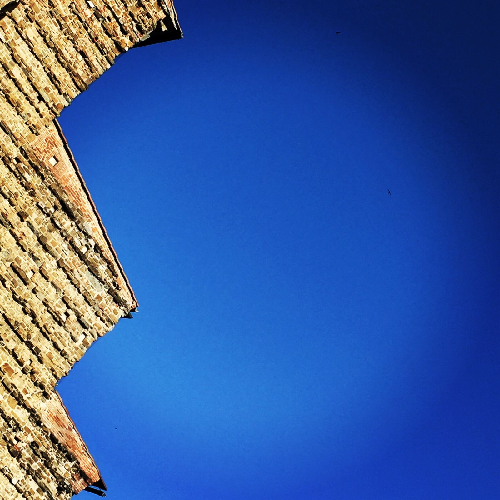 iPhone 6 back camera 4.15mm f/2.2 sample photo. Blue, sky, church, tuscany photography