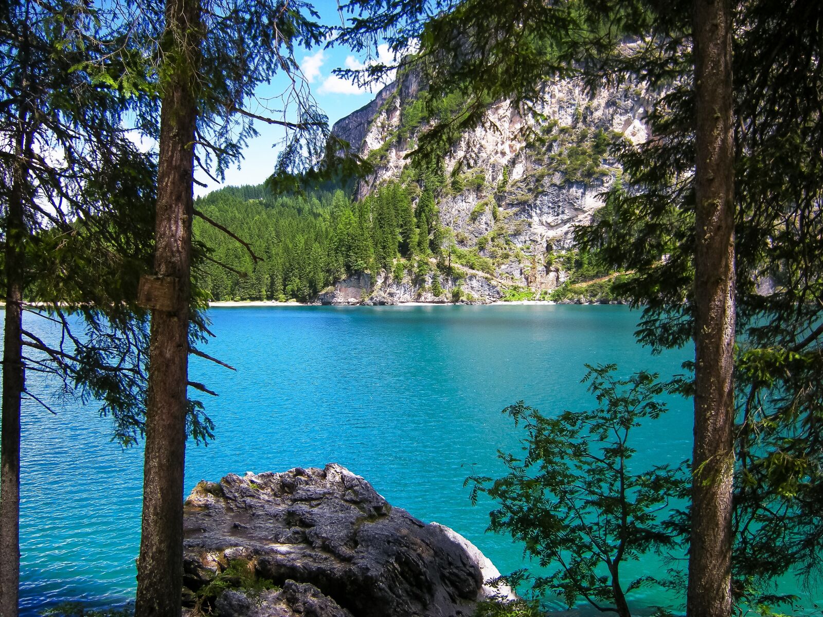 Nikon COOLPIX P50 sample photo. Lakes, mountain, trekking photography