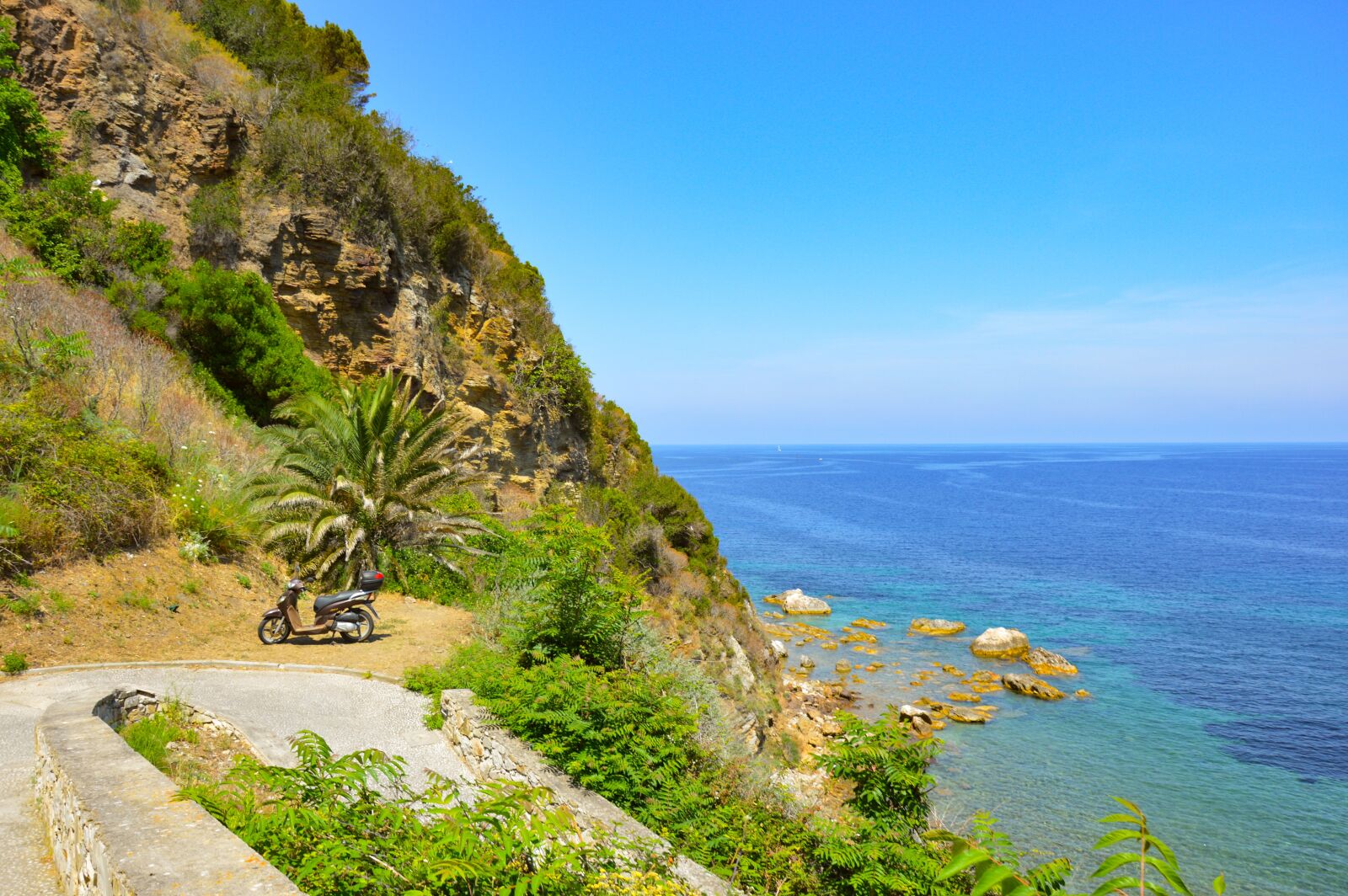 Nikon D3200 sample photo. Sea, palma, mountains photography