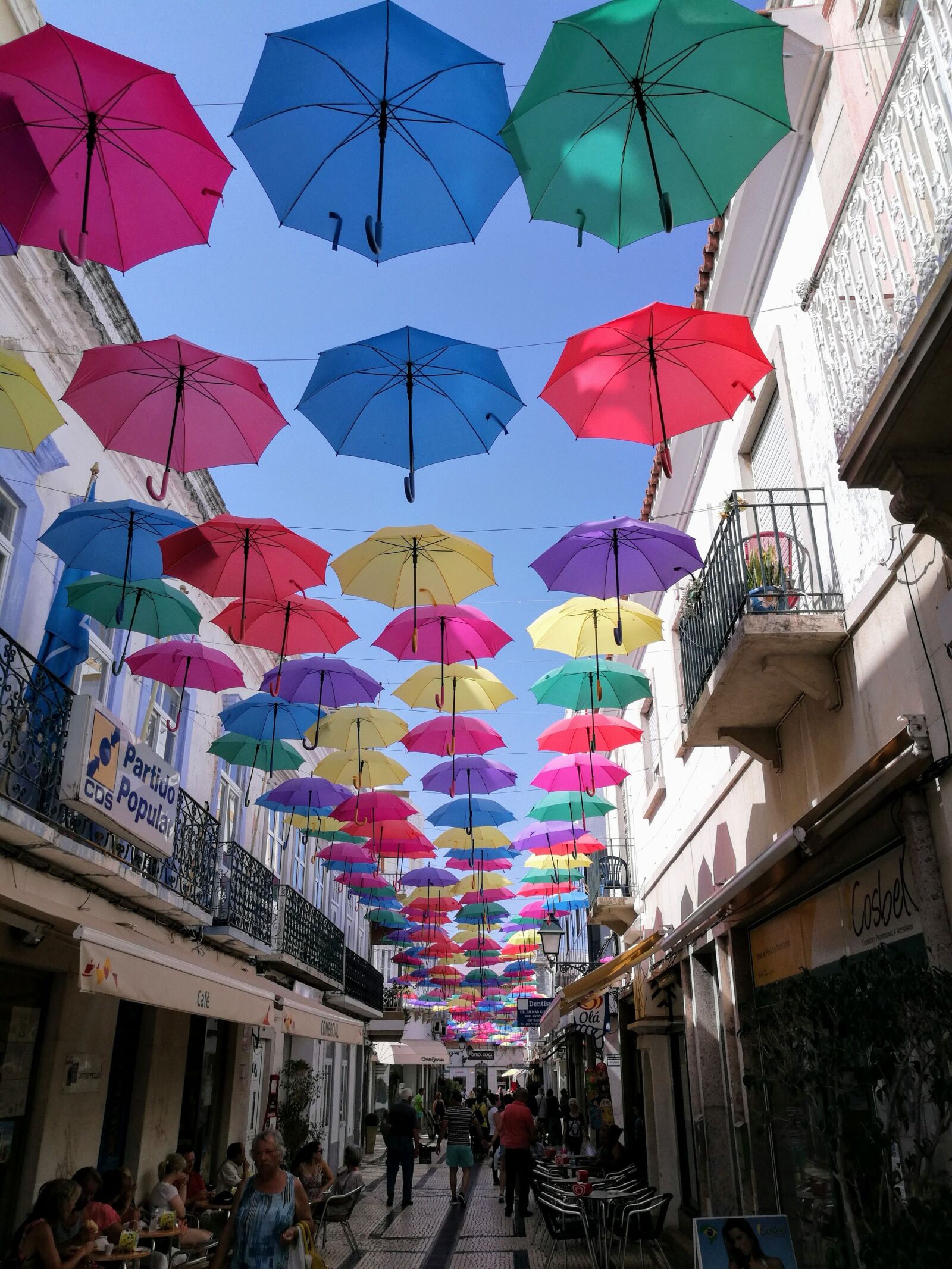 HUAWEI Honor 8 sample photo. Umbrella, parasol, street photography
