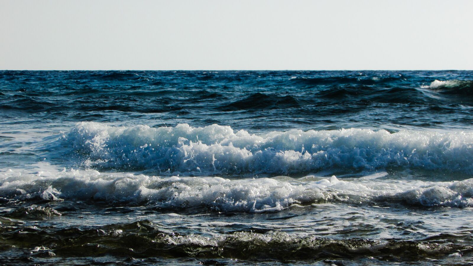Canon PowerShot SX400 IS sample photo. Sea, wave, foam photography