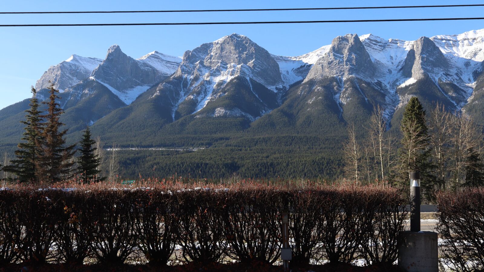 Canon EOS 800D (EOS Rebel T7i / EOS Kiss X9i) sample photo. Mountain range photography