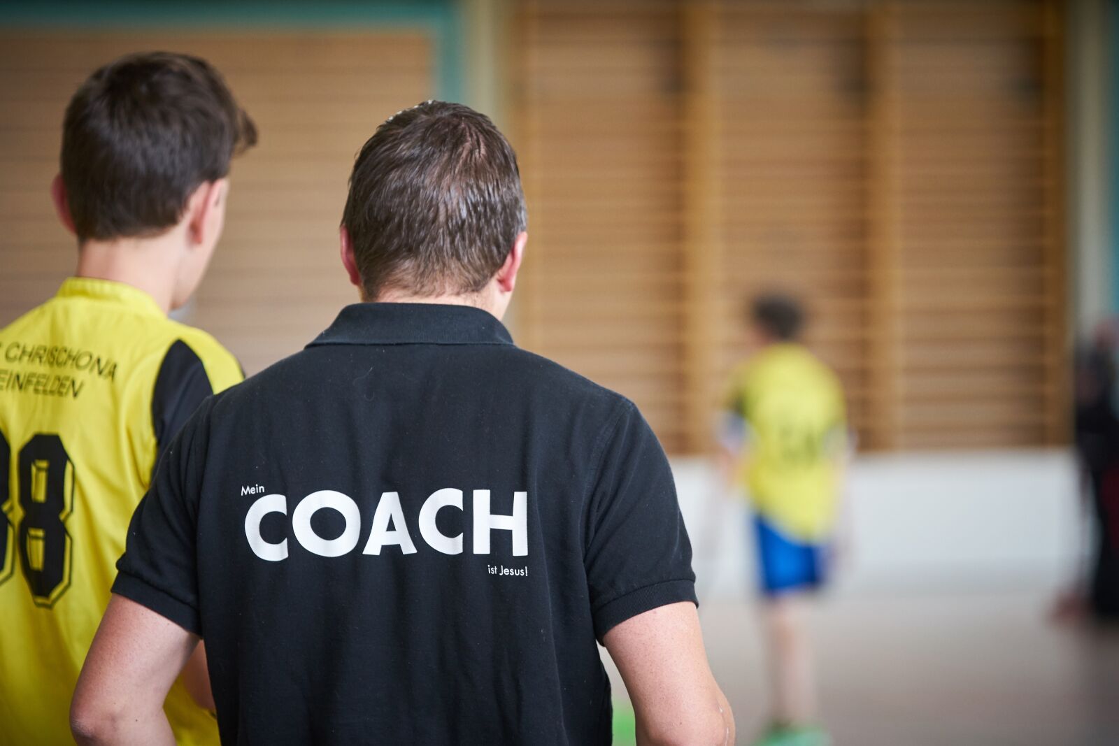 Sony a7 II sample photo. Coach, floorball, mentor photography