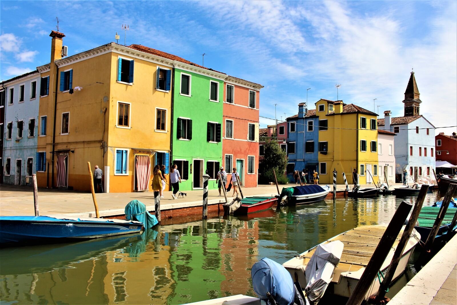 Canon EOS 700D (EOS Rebel T5i / EOS Kiss X7i) sample photo. Buildings, water, channel photography