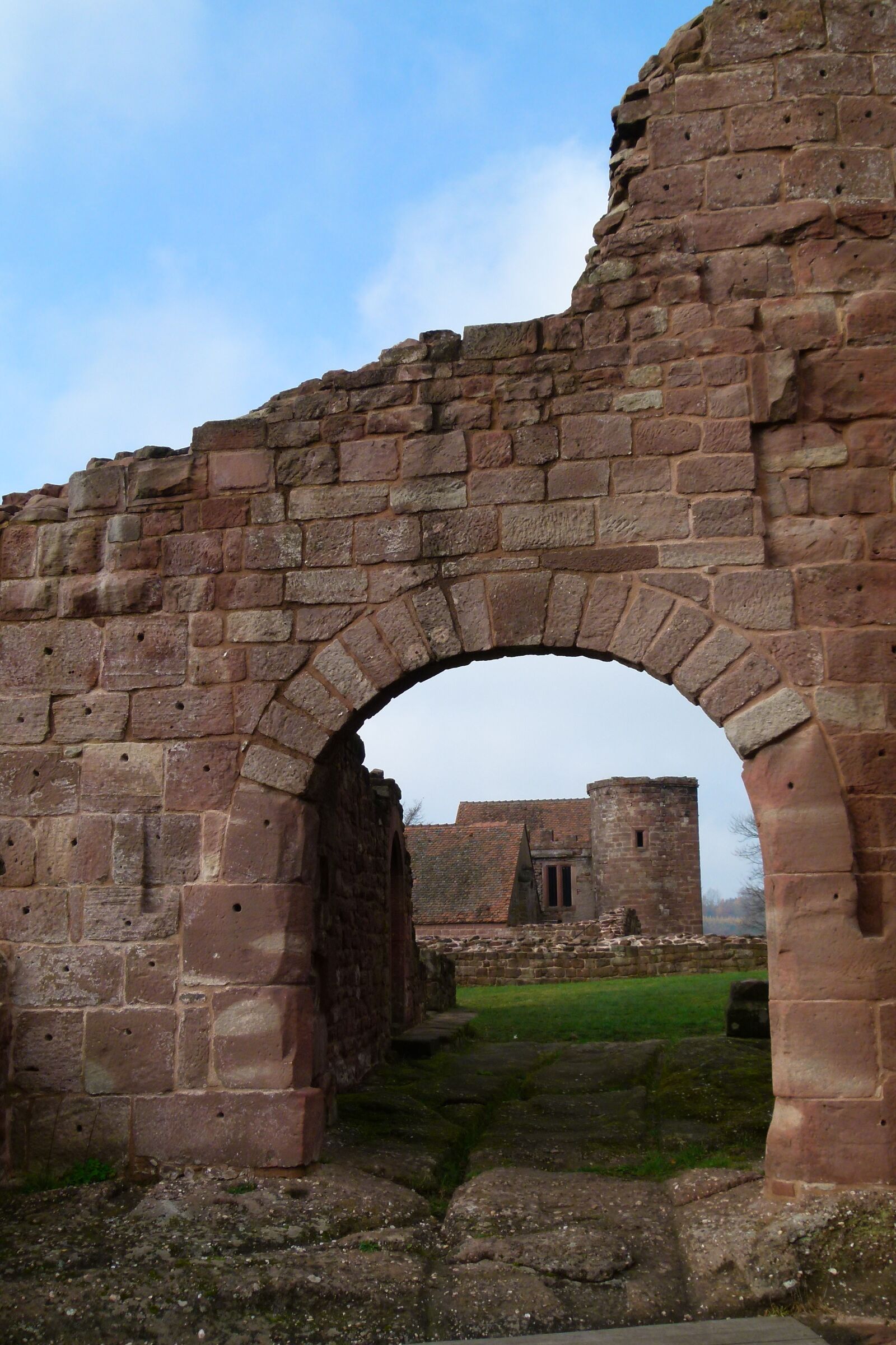 Panasonic Lumix DMC-FZ100 sample photo. Castle, wall, stone photography
