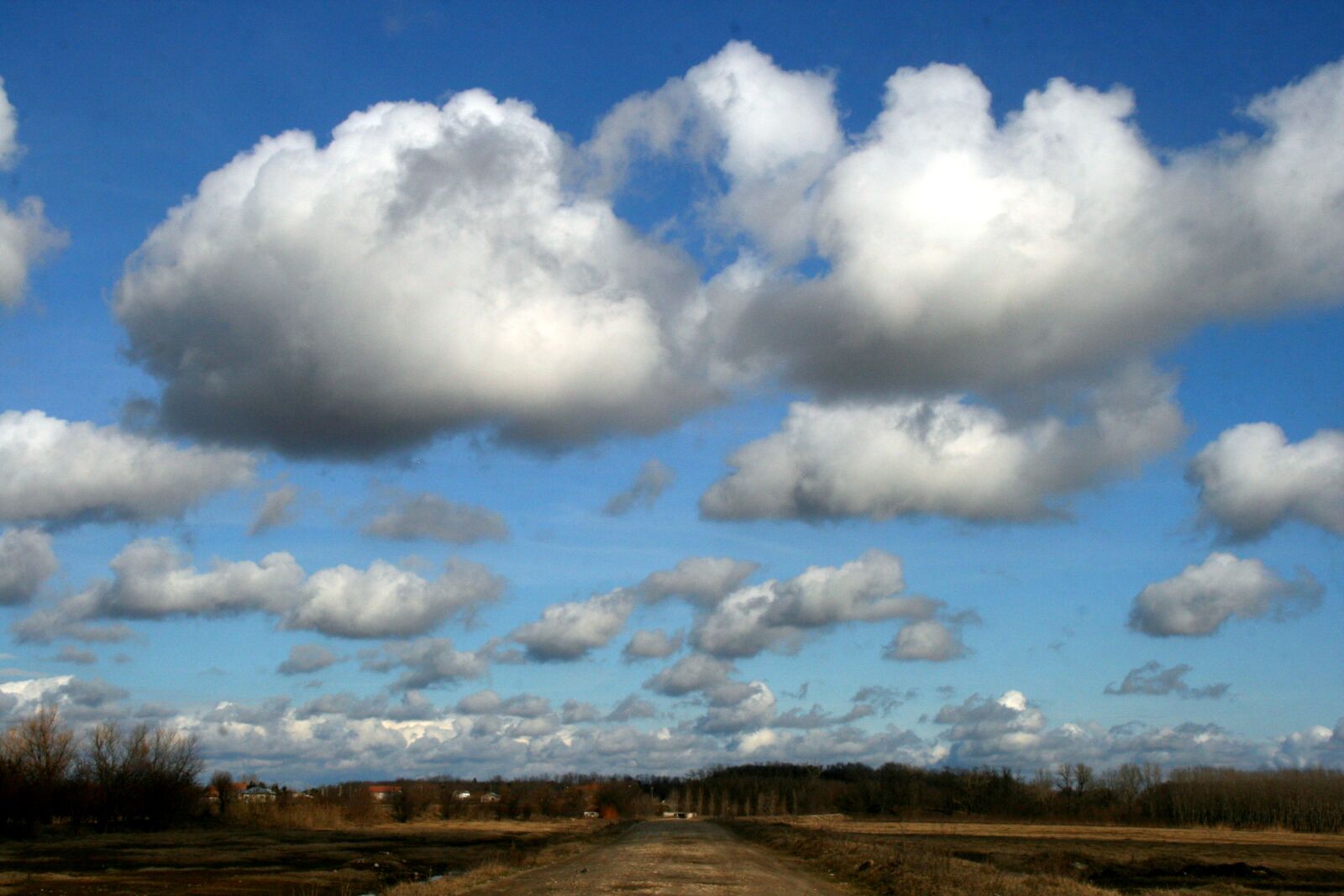 Canon EOS 400D (EOS Digital Rebel XTi / EOS Kiss Digital X) sample photo. Cloud, sky, fluffy photography
