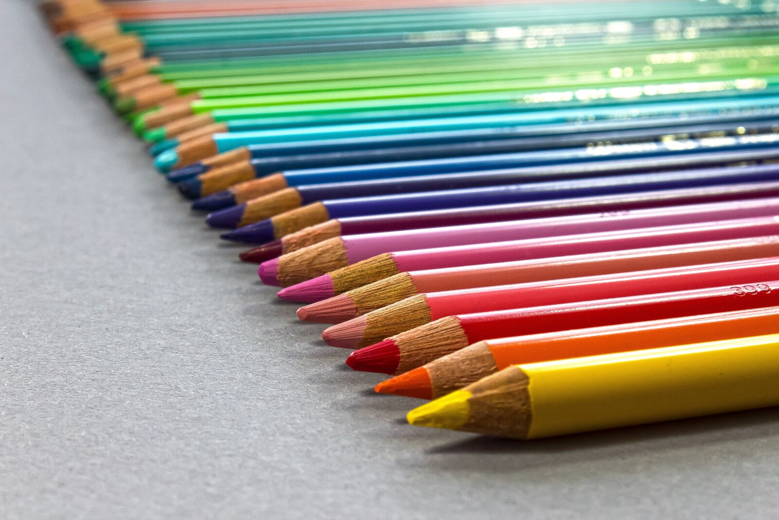 Canon EOS 1300D (EOS Rebel T6 / EOS Kiss X80) sample photo. Colored pencil, writing or photography