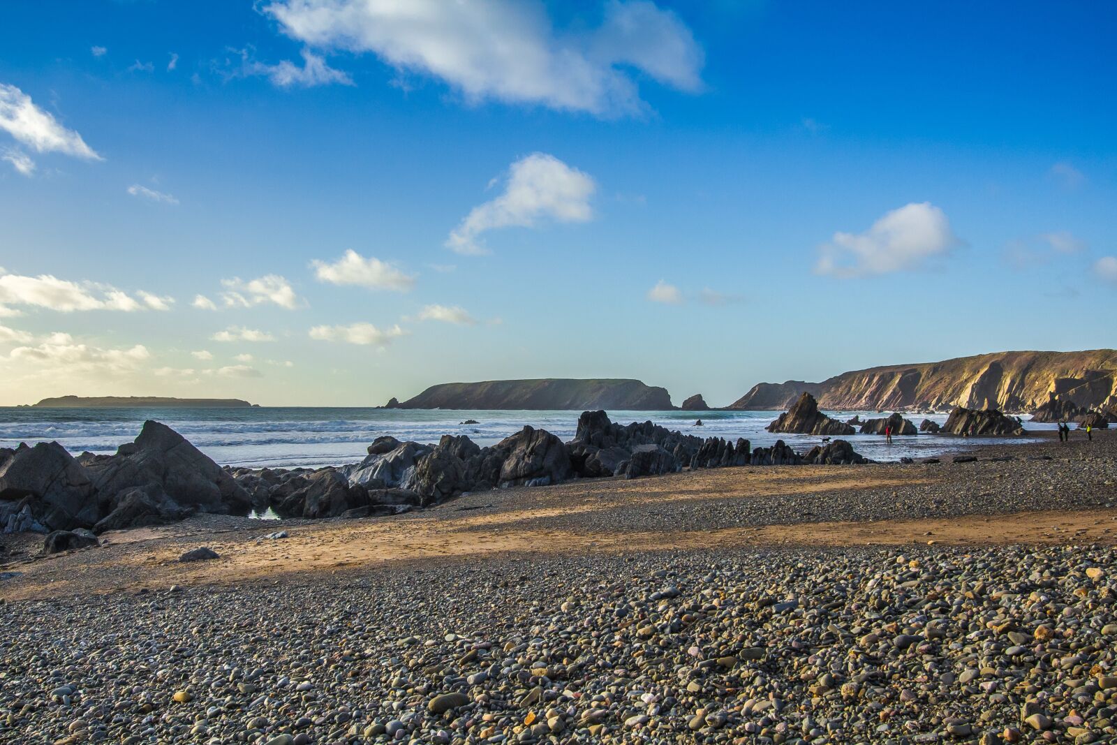 Canon EF-S 10-22mm F3.5-4.5 USM sample photo. Reefs, low tide, beach photography