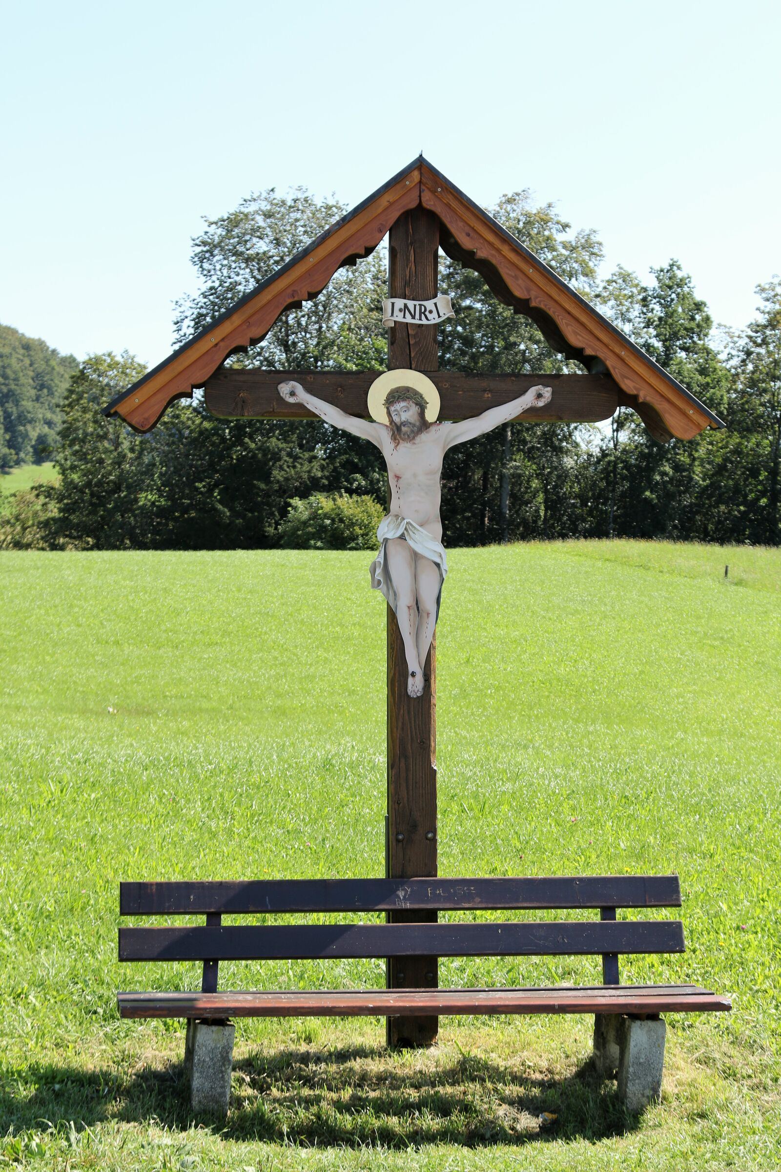 Canon EOS 70D + Canon EF 24-105mm F4L IS USM sample photo. Wayside cross, wooden cross photography