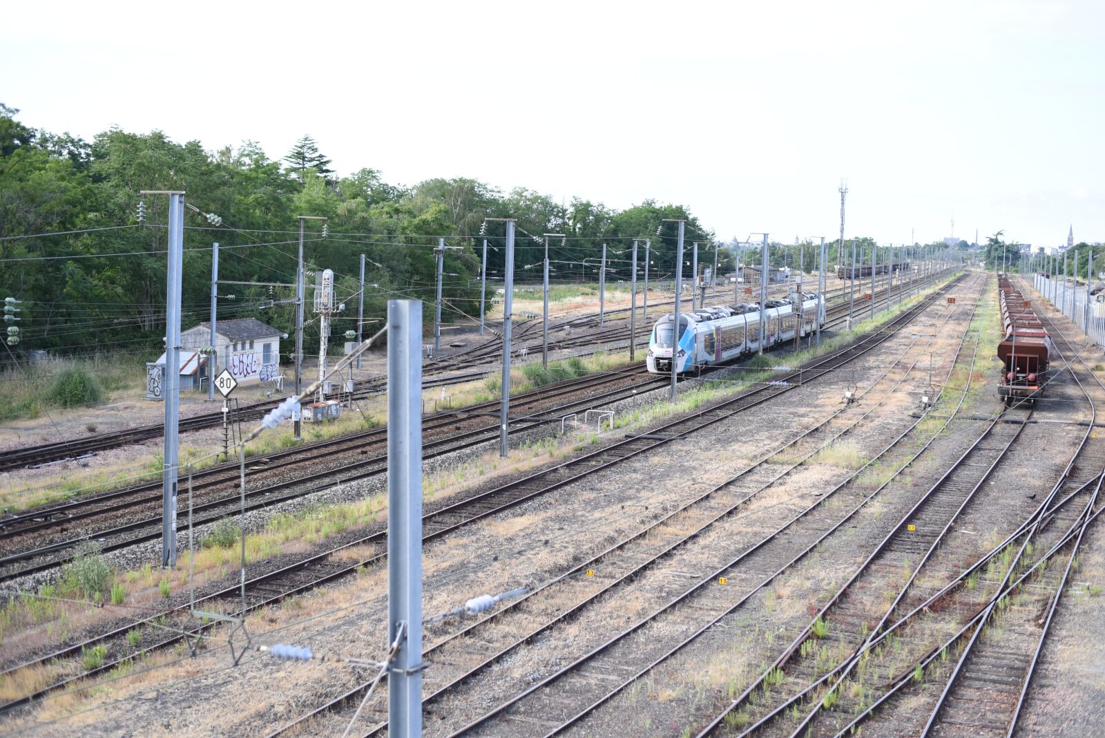 Nikon D750 sample photo. Train, angers, rails photography