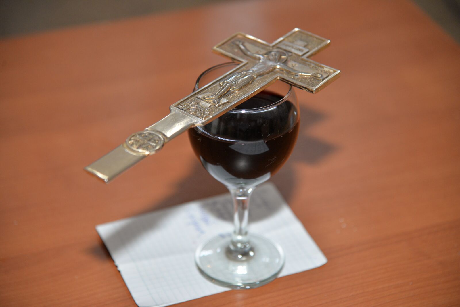 Nikon D610 sample photo. Church, vine, wine photography