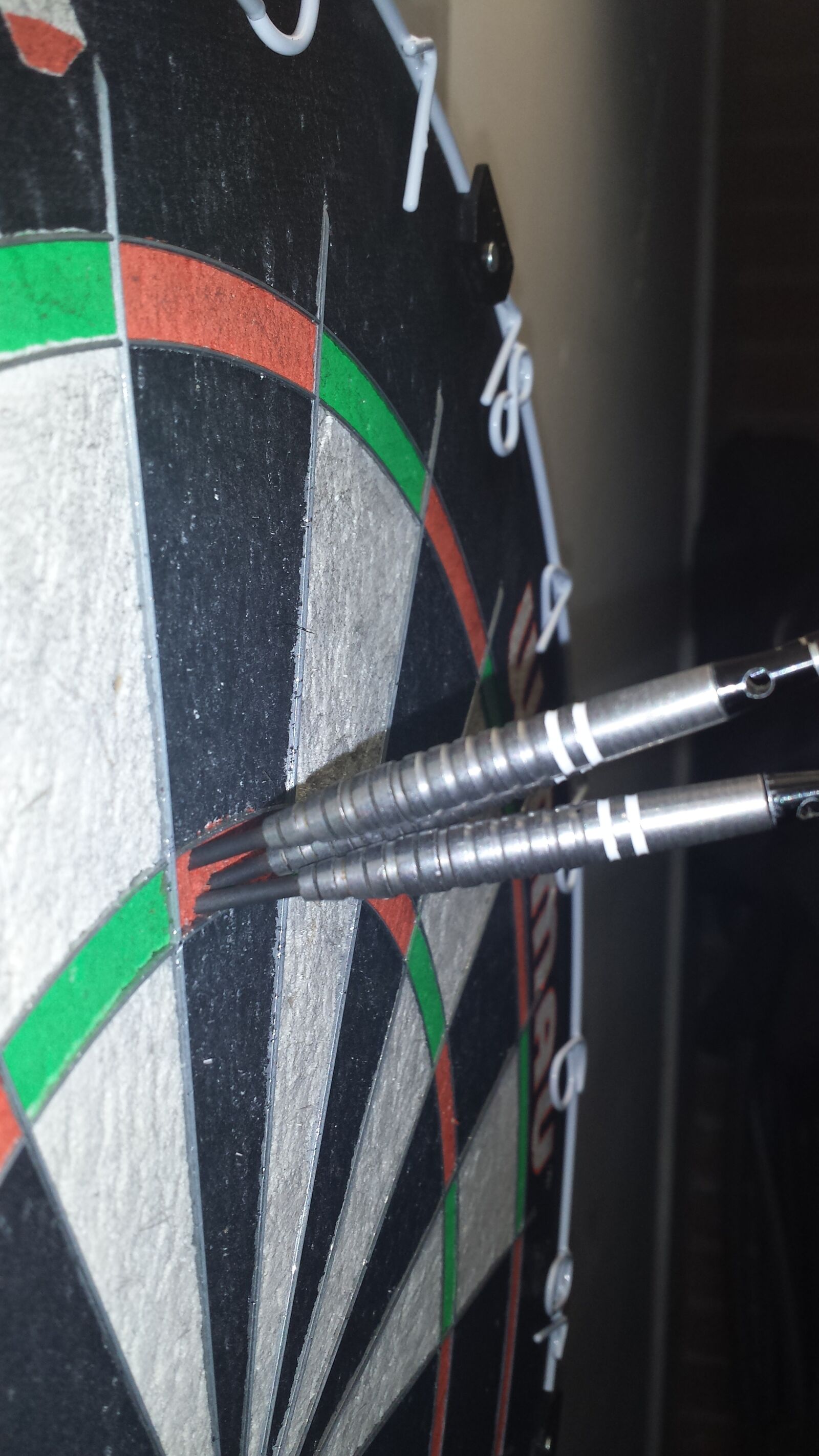 Samsung Galaxy S4 sample photo. Dart, 180, good photography