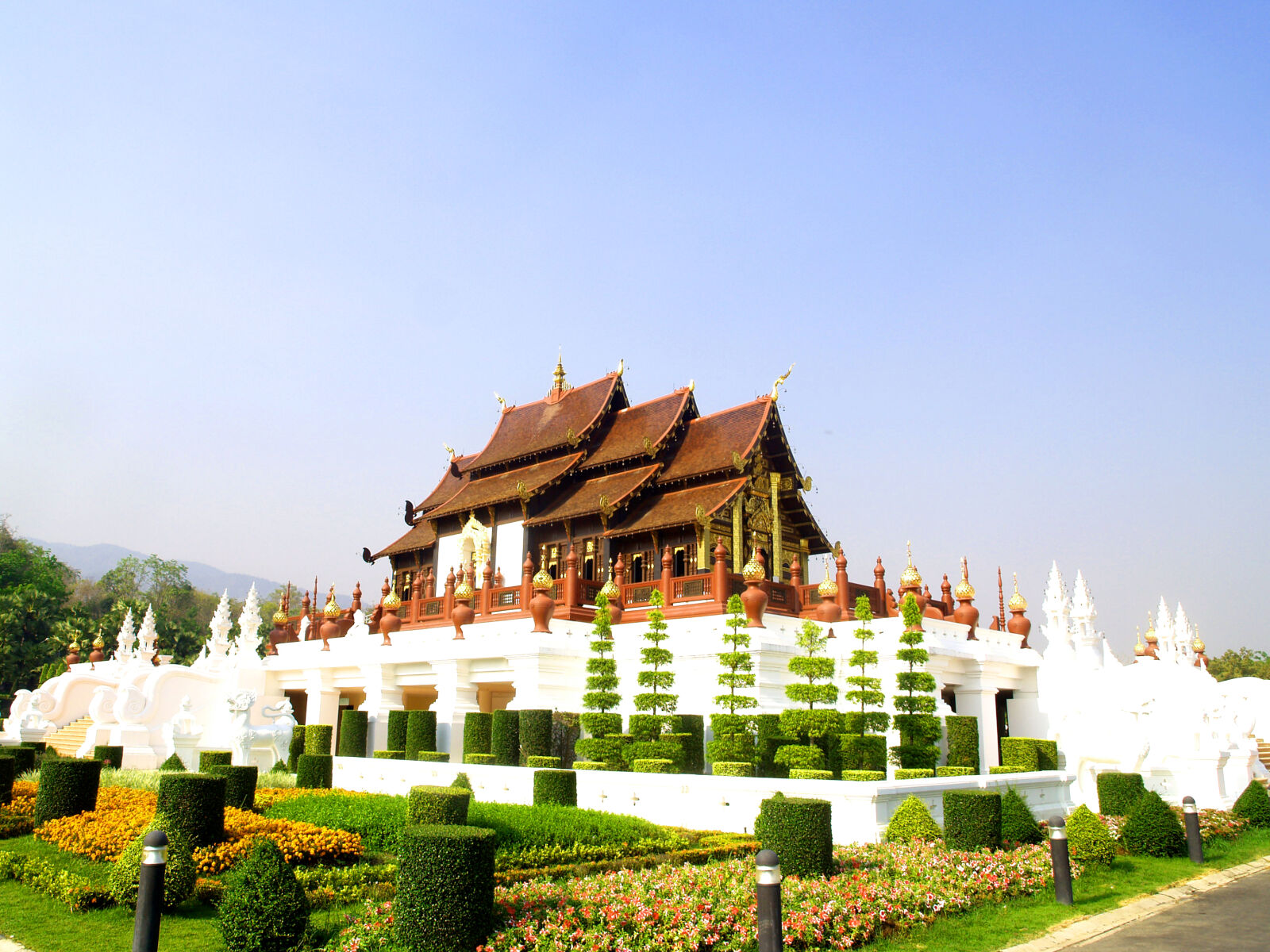 Olympus E-300 (EVOLT E-300) sample photo. Ancient, architecture, art, asia photography
