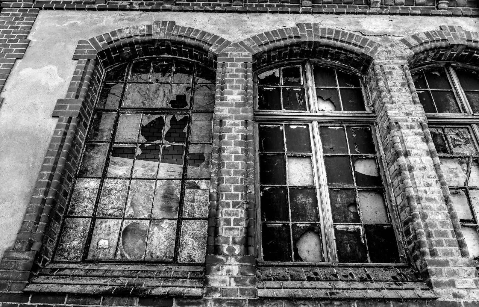 Sony Alpha a5000 (ILCE 5000) sample photo. Architecture, building, old photography