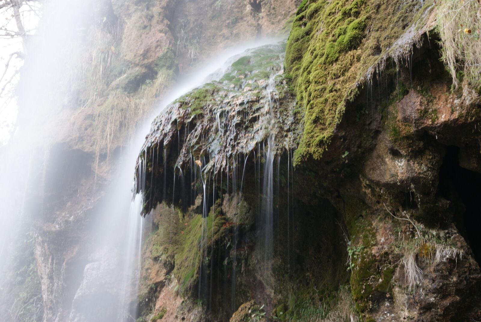 Sony Alpha DSLR-A300 sample photo. Water, fog, water droplets photography
