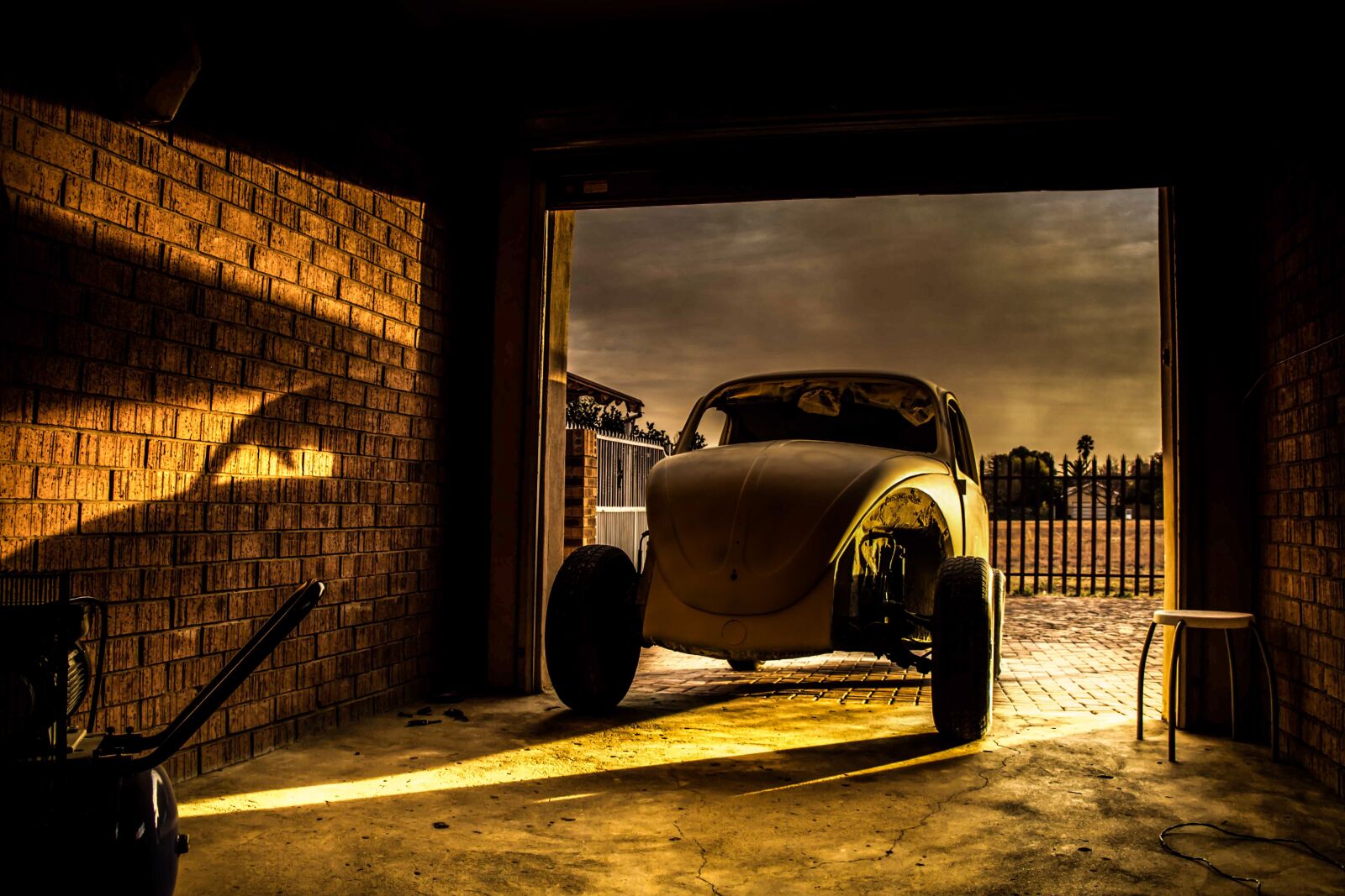 Canon EOS 650D (EOS Rebel T4i / EOS Kiss X6i) sample photo. Beetle, broken, car photography