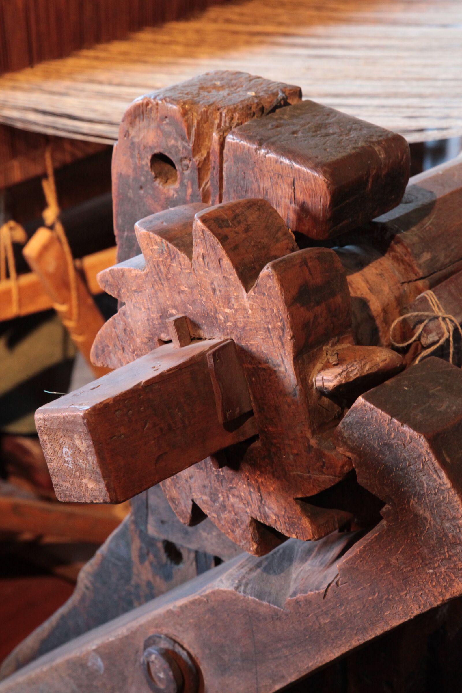 Canon EOS 5D Mark II sample photo. Loom, clamping device, detail photography