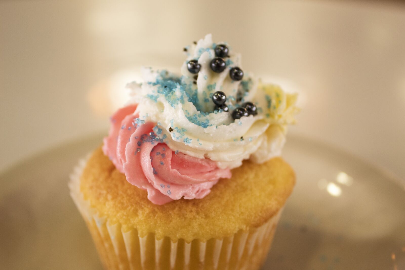 Canon EOS 1300D (EOS Rebel T6 / EOS Kiss X80) sample photo. Cupcakes, cake, baking photography