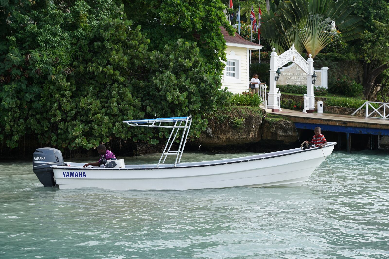 Sony DT 16-50mm F2.8 SSM sample photo. Boat, water, fisherman photography
