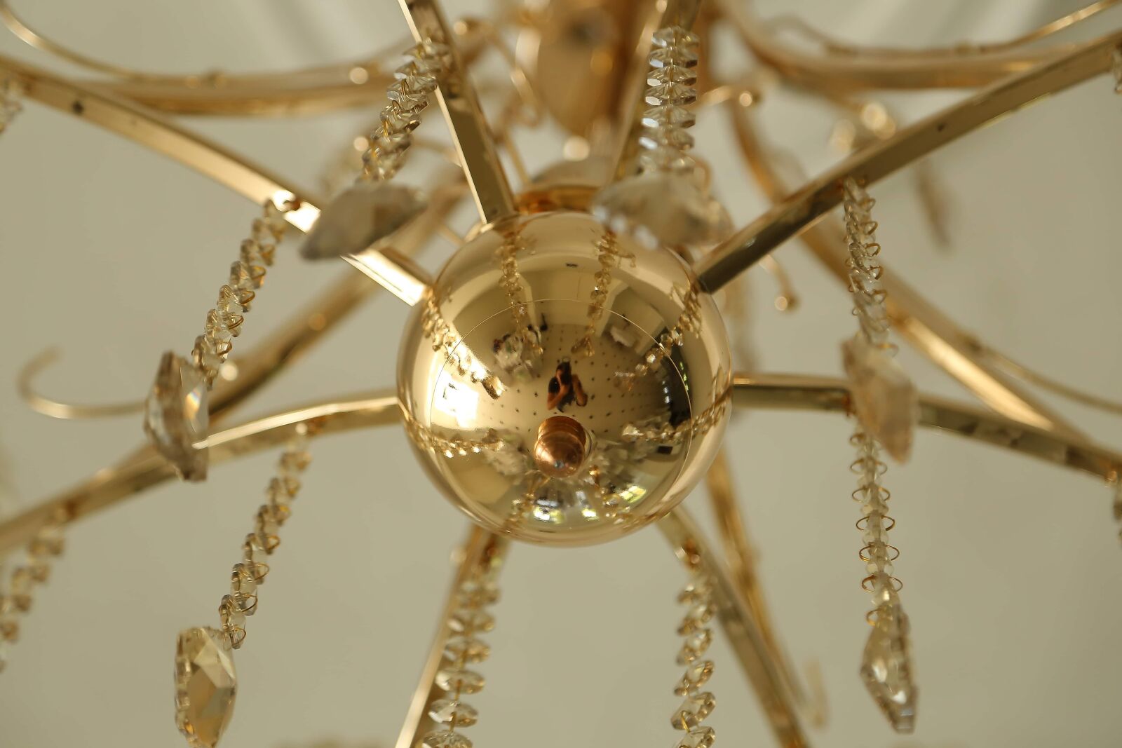 Canon EF 24-105mm F4L IS USM sample photo. Chandelier, gold, golden glow photography